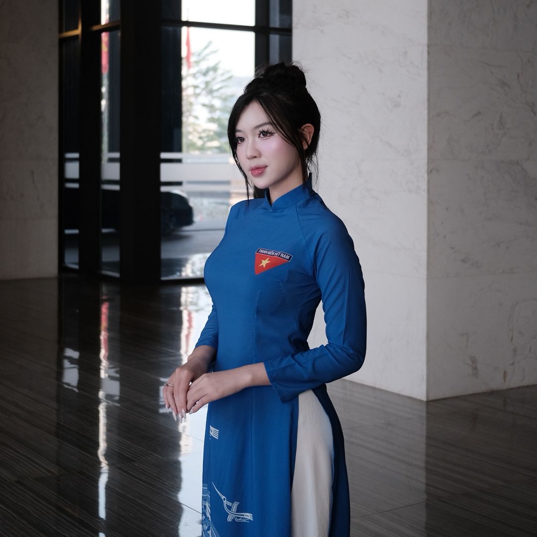 Linh Bông Đây