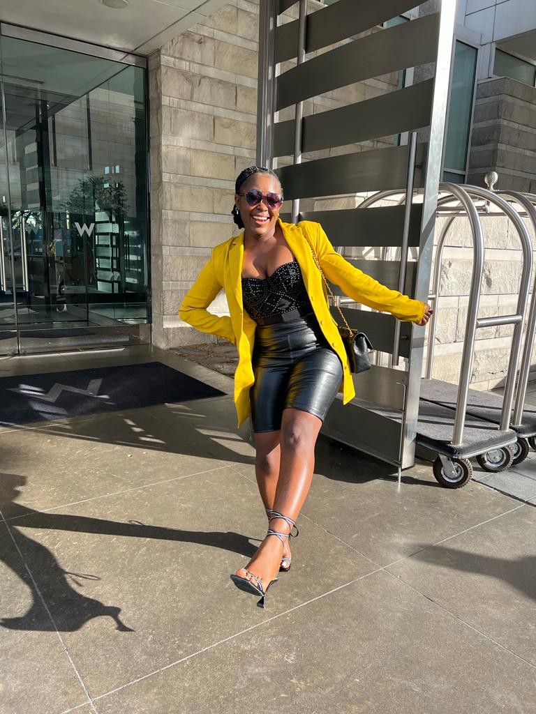 akaira blazer dress black Style follows her wherever she go. 🖤 @Fashionnova Wearing: Midi size_10 Luxury Evening Dress Princess Size:12/18mo 100% Polyester Trim
