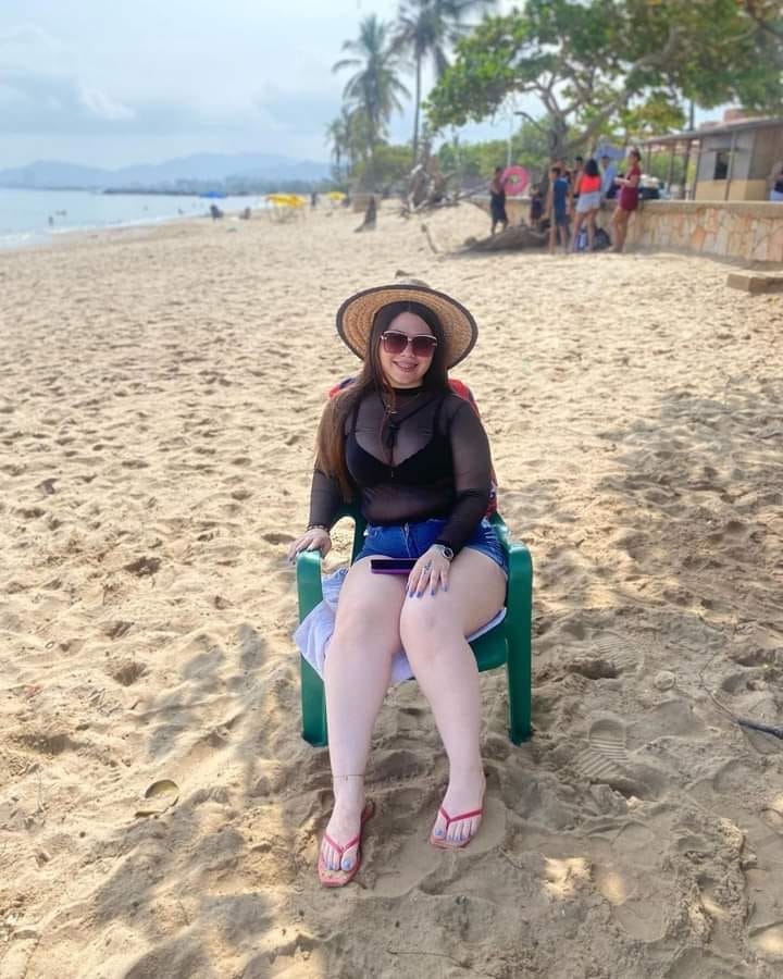 احلى مساء كبيدات 🍑👙🔥 . . . . . . . . . دنيا_باطمة حمزة_مونبيبي سعيدة