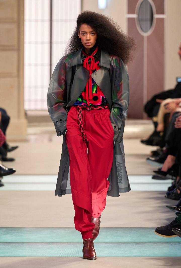 その他 RUNWAY MAY RUNWAY® Magazine Launches Official Merchandise