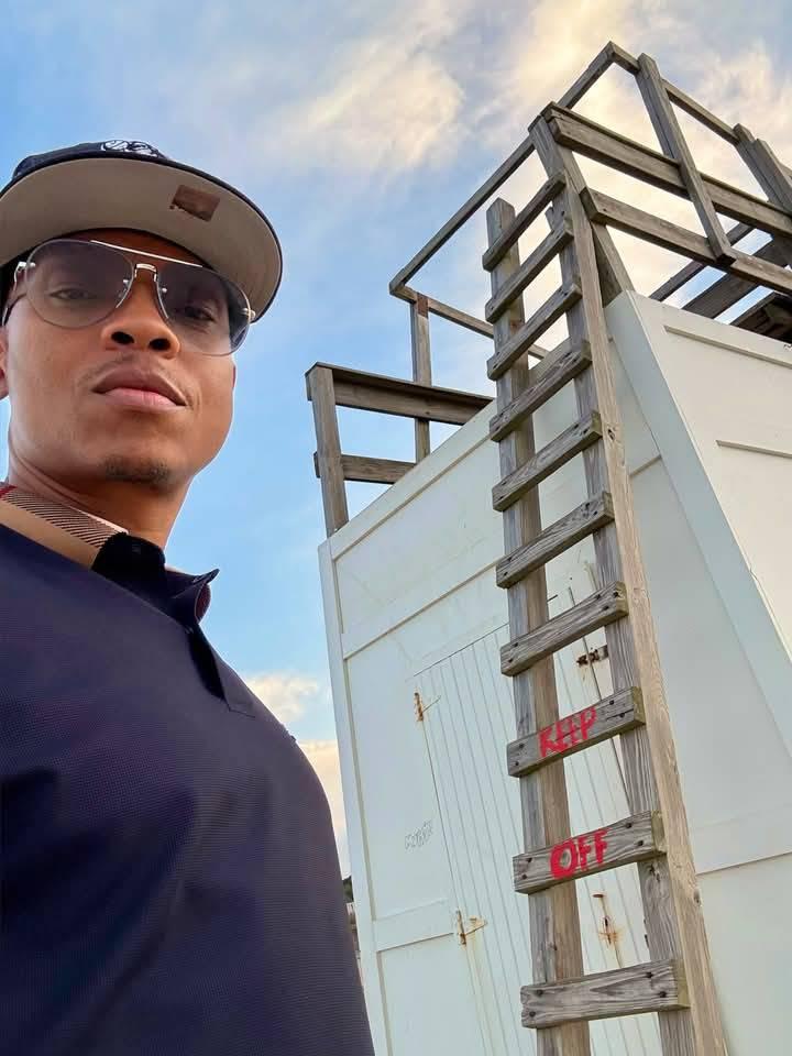 Ronnie DeVoe NE