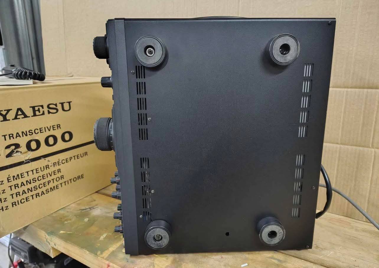 Yaesu FT-2000D 200W power supply requirements