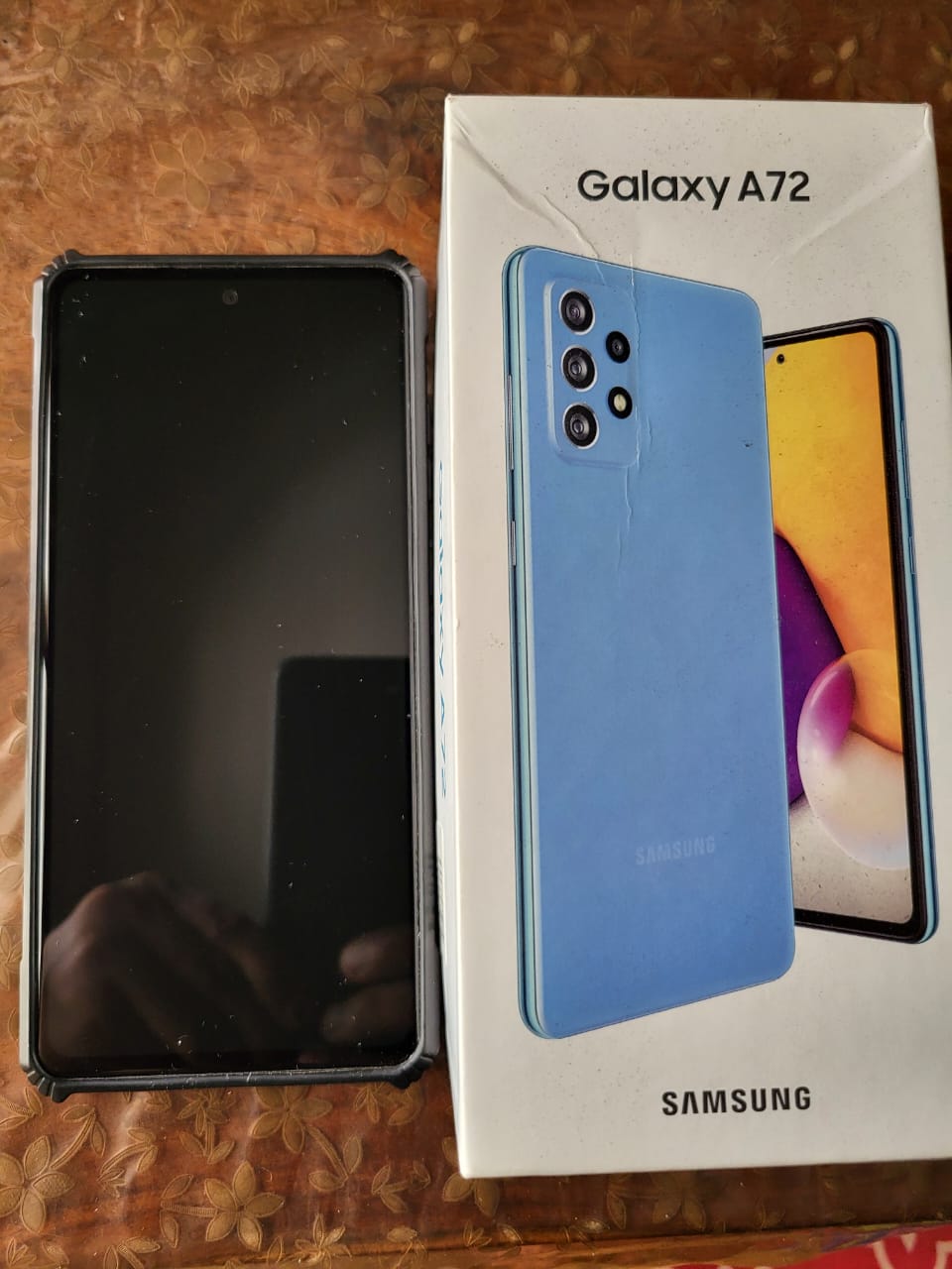 Samsung Galaxy Quantum 3 8GB/128GB Only used in Korea Brand new