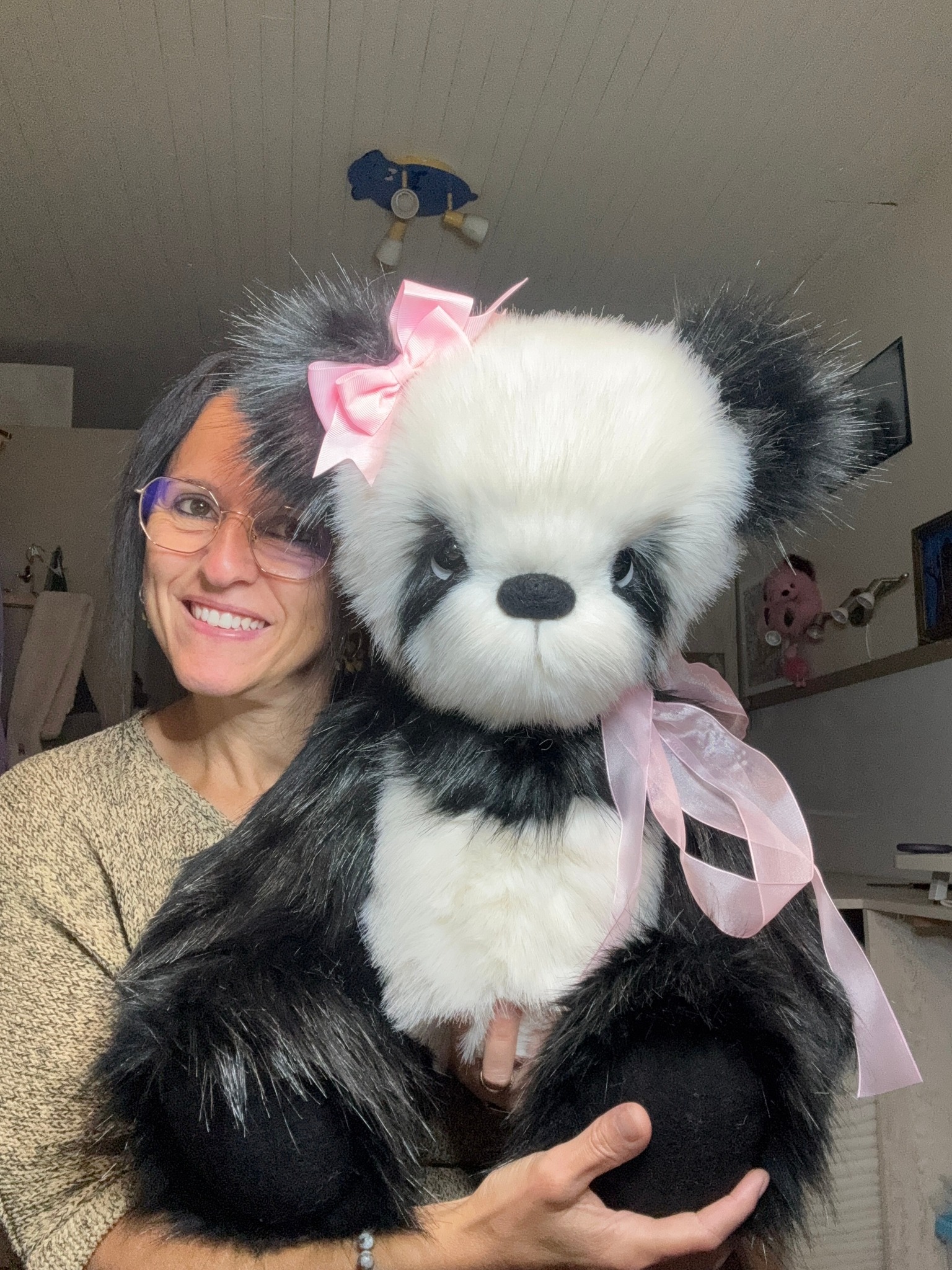 ☀️ Bon début de semaine mes fan’ours ! 🧸💕 En ce moment, il y en a un ...