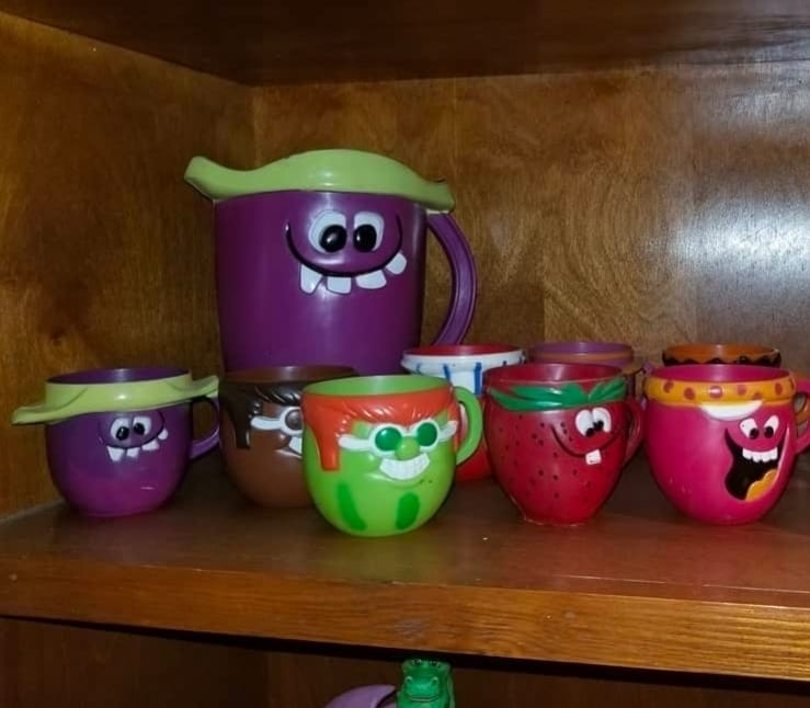70’s Pillsbury ファニーフェイス チューチューチェリー 付 1969 Pillsbury Funny Face drink mix plastic mugs. I think these