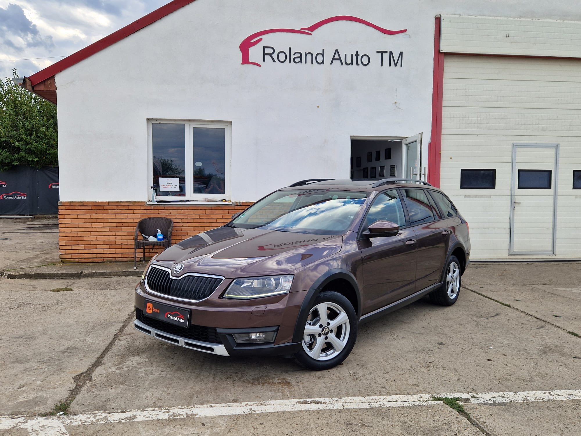 Roland Auto TM 2 added a new photo. - Roland Auto TM 2