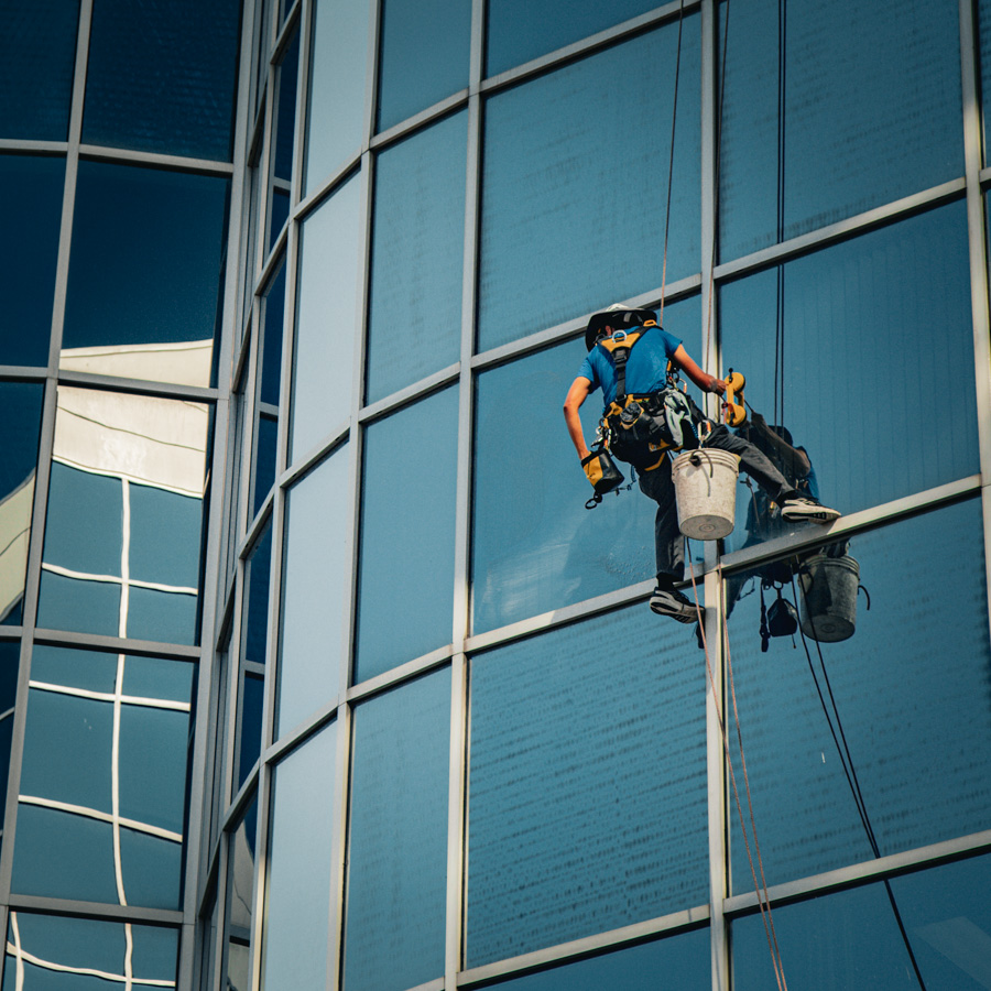 High Rise Window Cleaner | Toronto ON