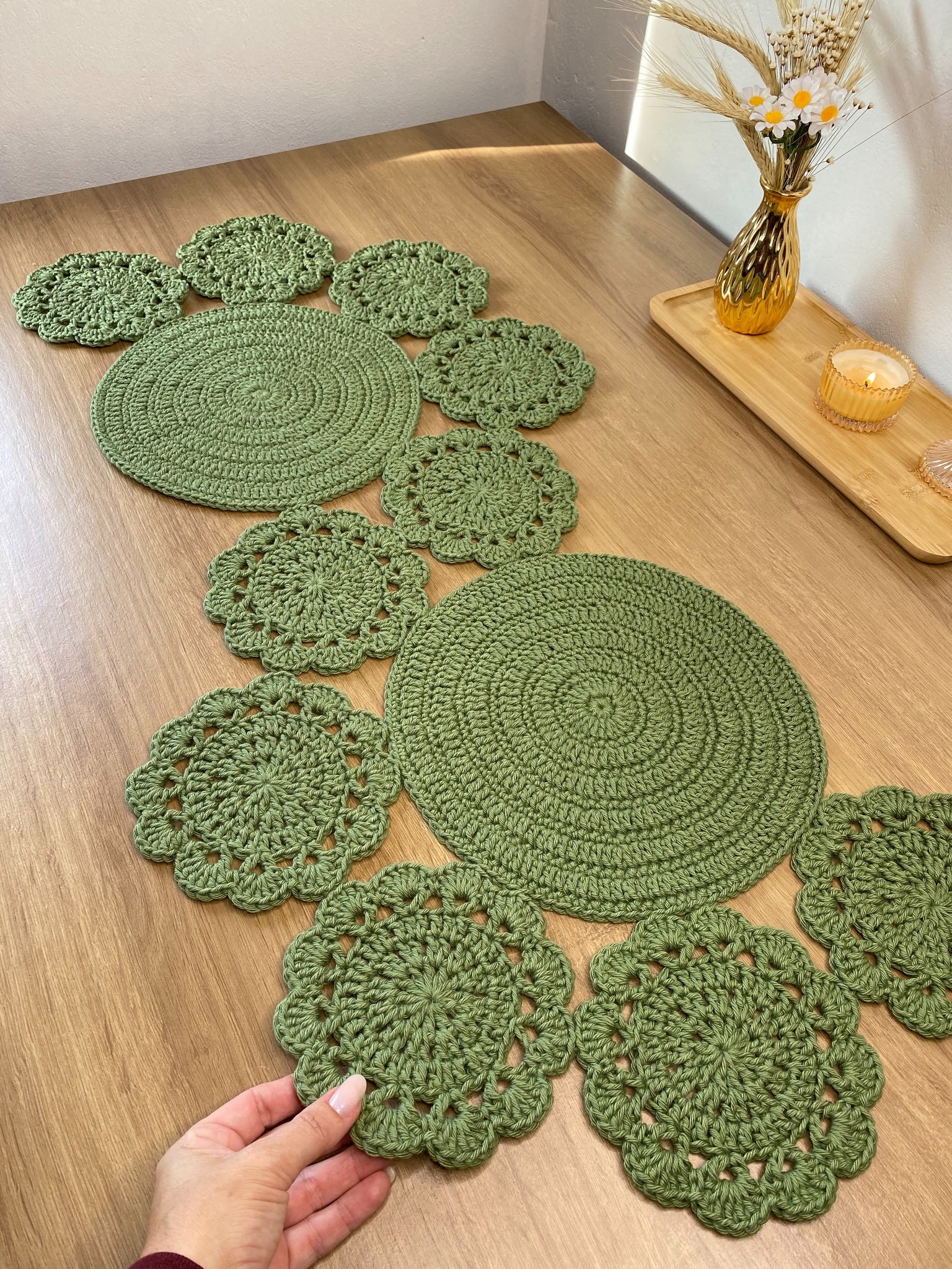 Crochet Table Runner on Reels