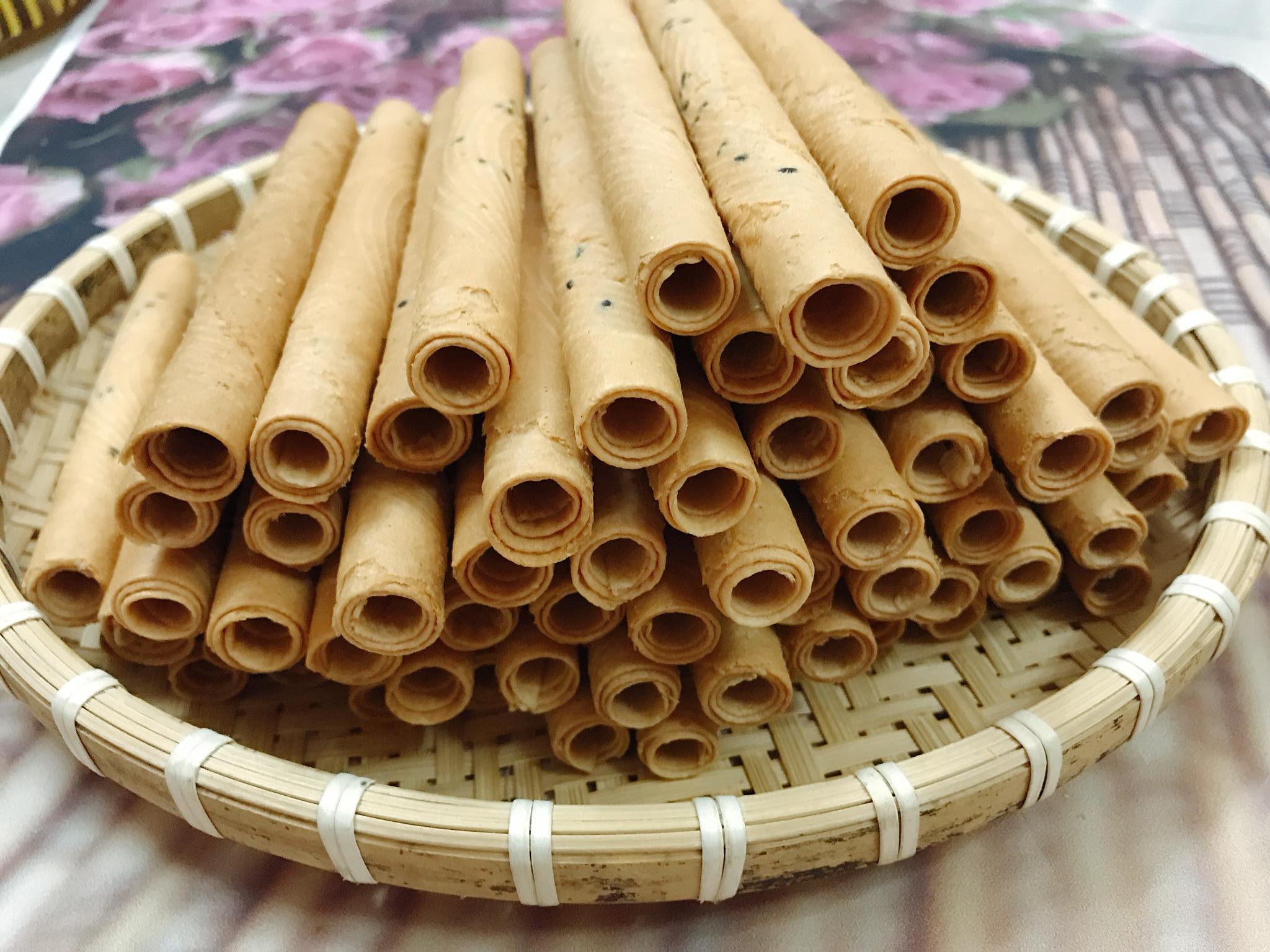 Bánh Ống Mè - Đặc Sản Cần Thơ | Can Tho