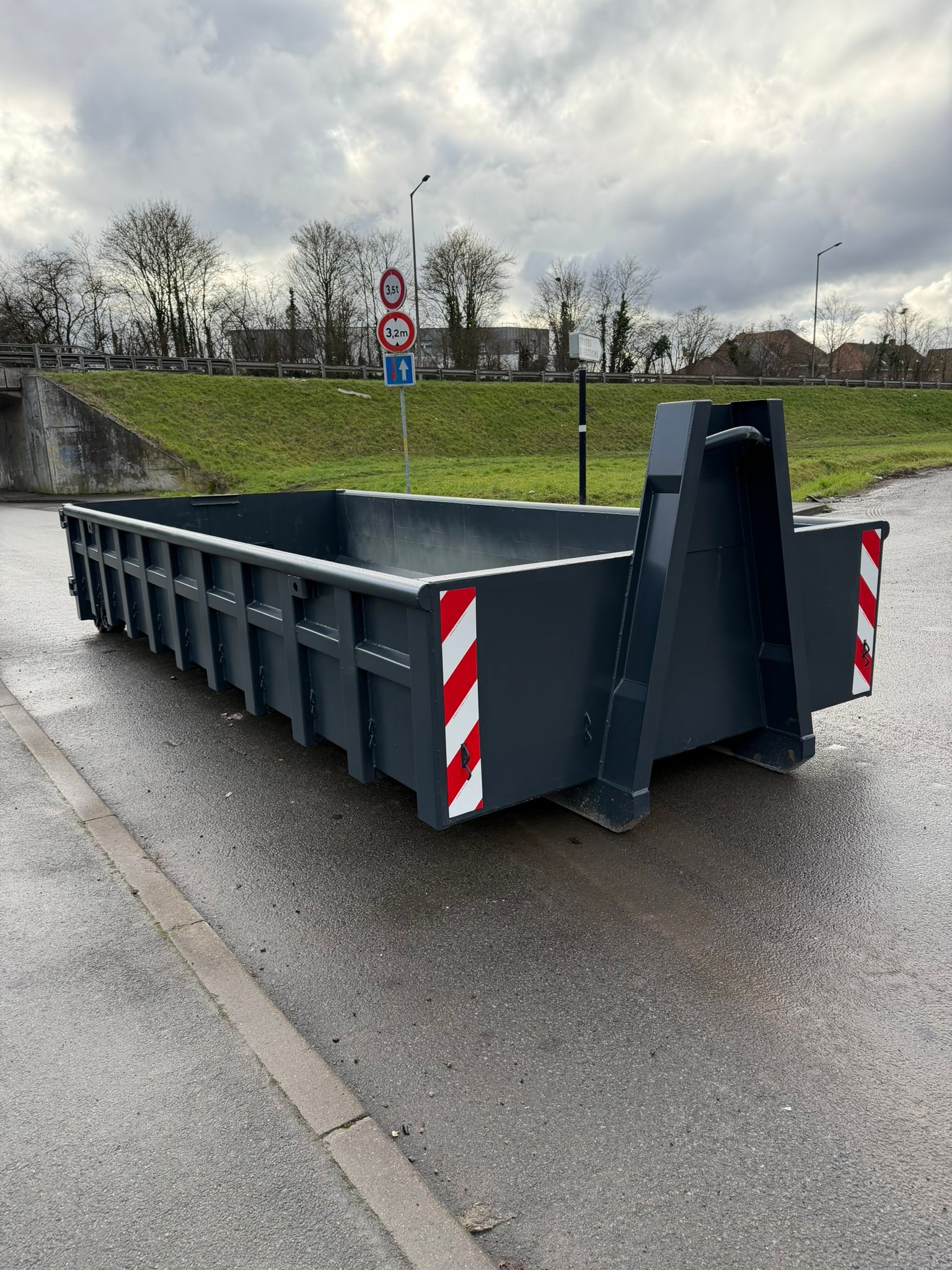 benne-tech : fabrication de benne Ampliroll polybenne caisson | Leers