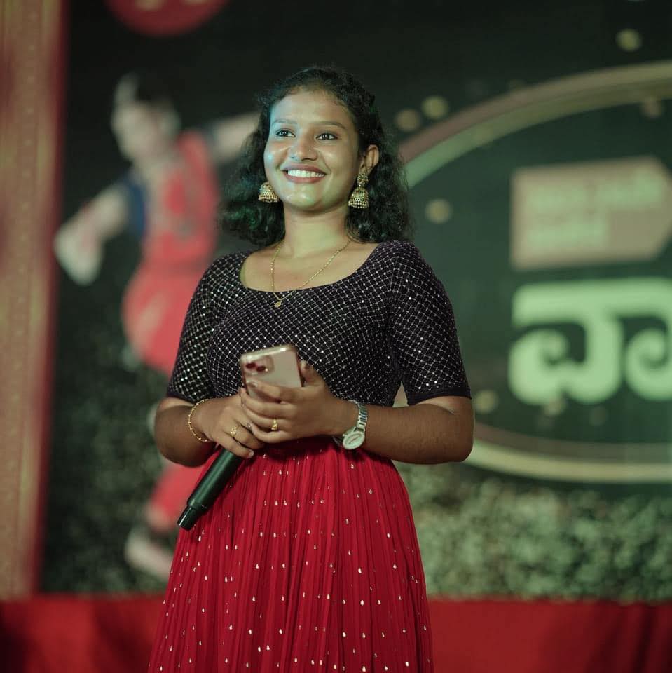Varoon varoon 🥹🤌🏻 shreyaghoshal #varoonvarooncover #aishwaryajogi # ...