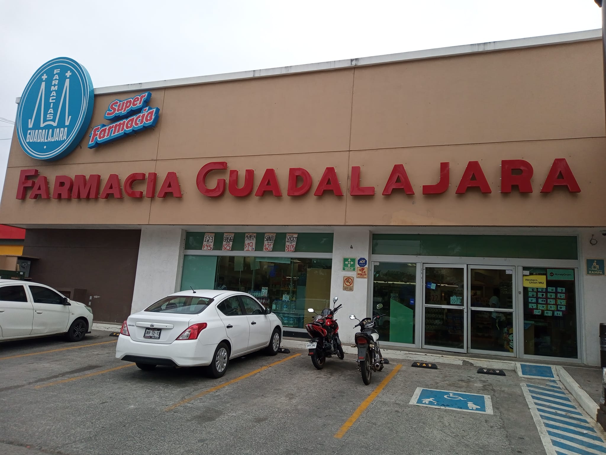 Súper Farmacia Guadalajara Arboledas San Ramón