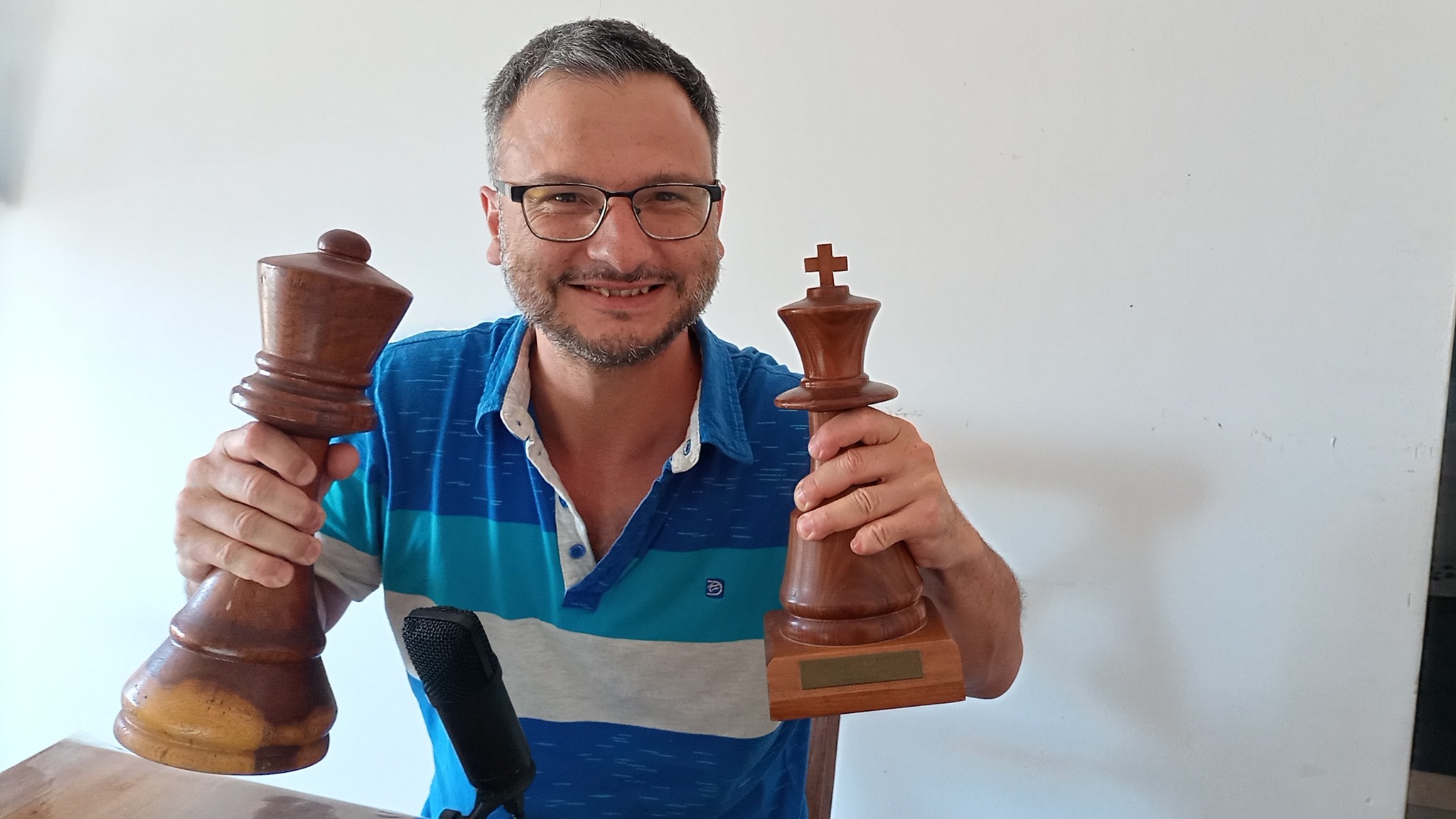 #white to #play and #win after f6 #chess #chesslessons | Chess Tactics Free