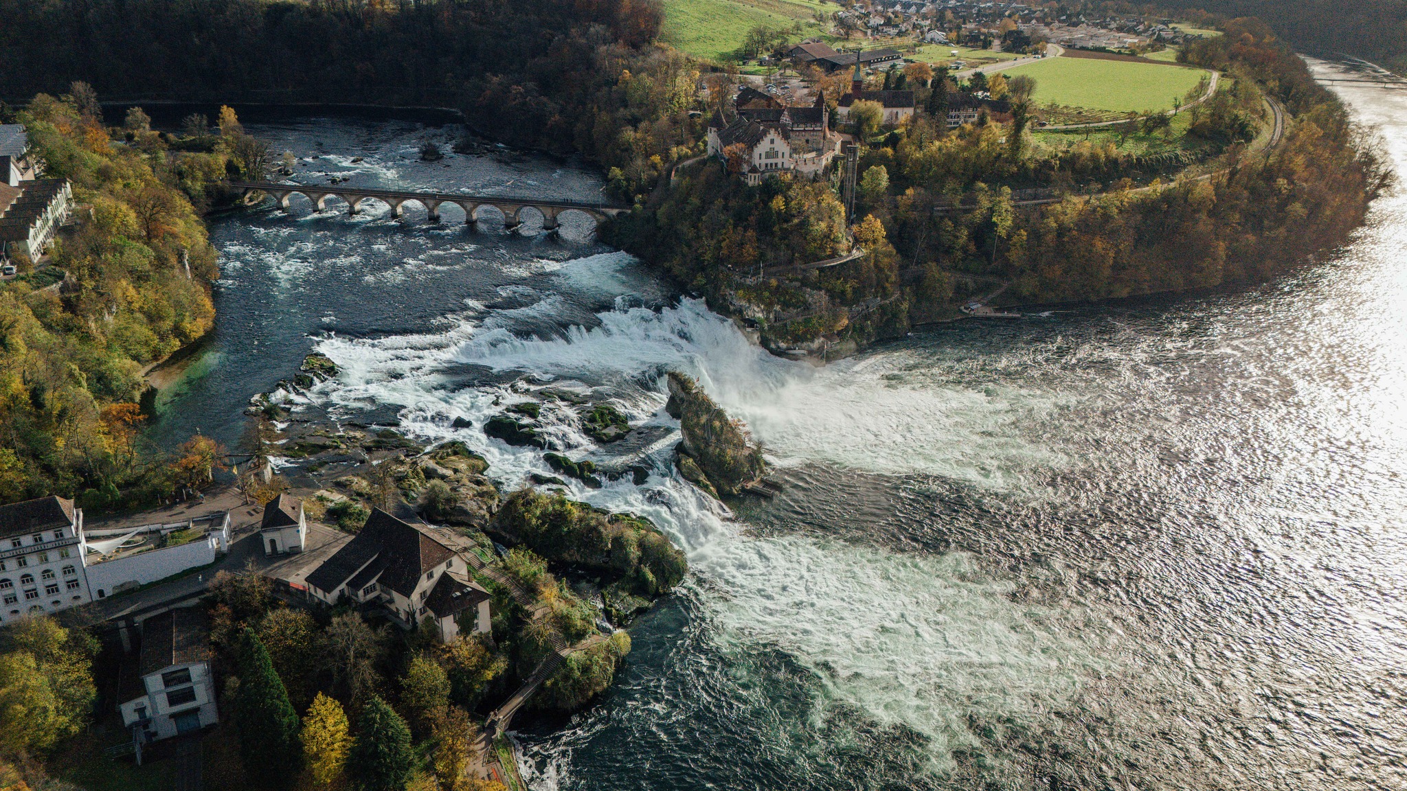 RIVI Skyfall Restaurant | Neuhausen am Rheinfall