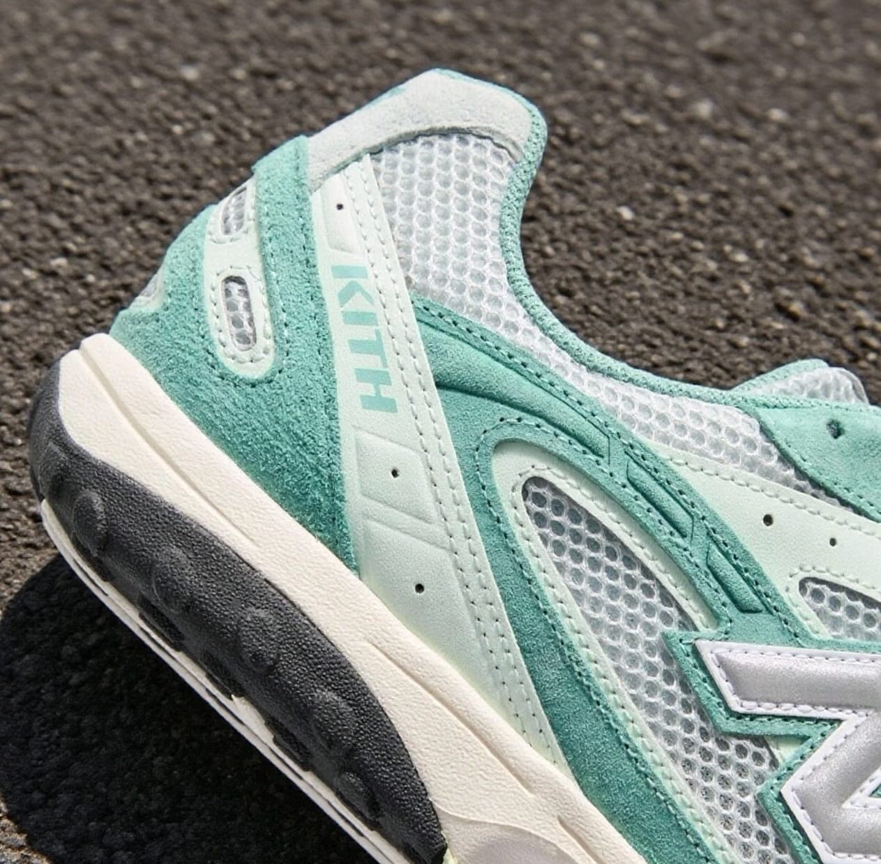 24cm KITH × New Balance 204 /