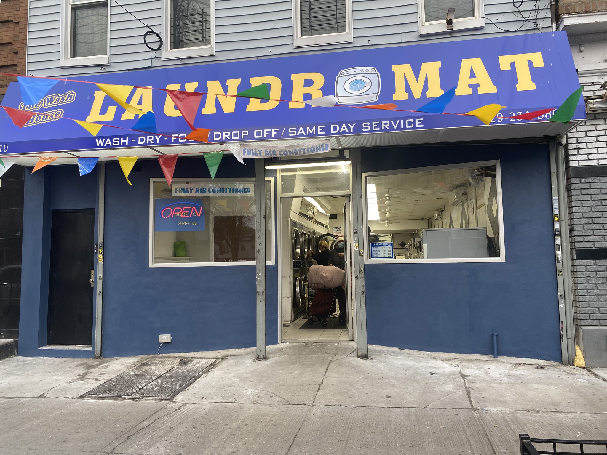 👀 Brooklyn, your laundry could look like THIS without you doing the ...