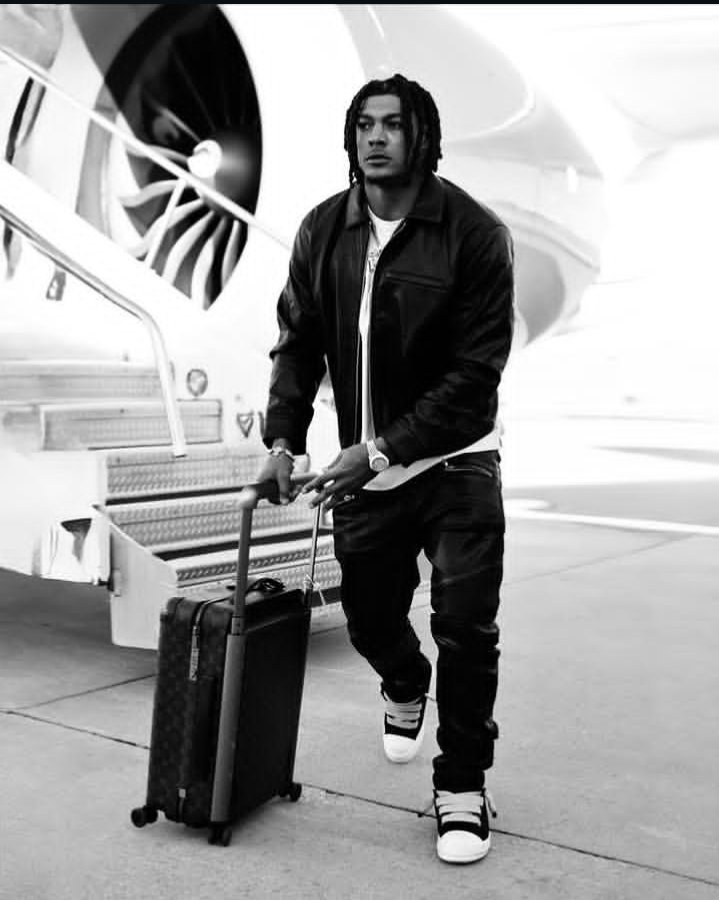 isaiah Pacheco private fanpage
