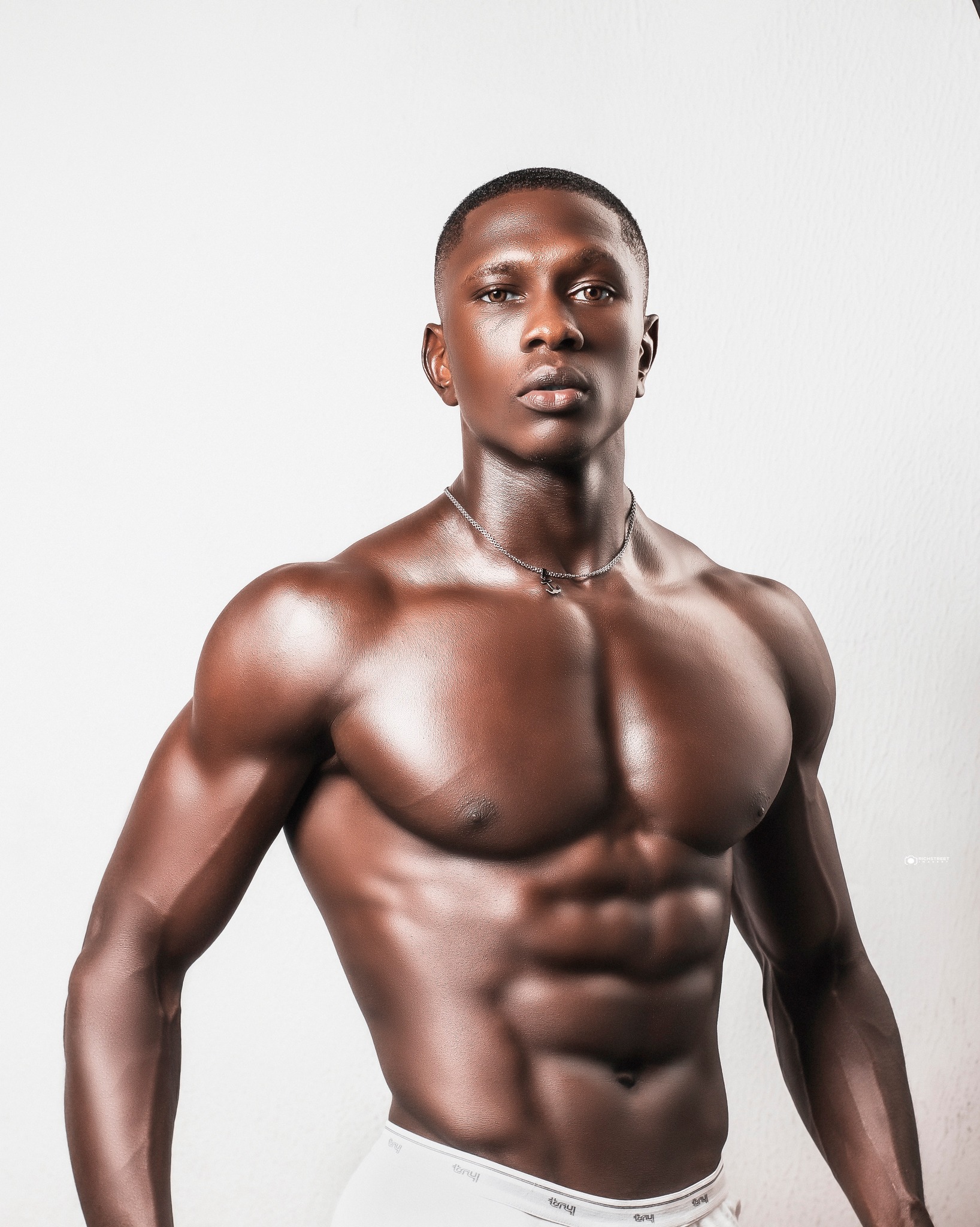 The ONE stretch your body needs. 💯⛓️‍💥🔥 (save 4 later) If you’re ...