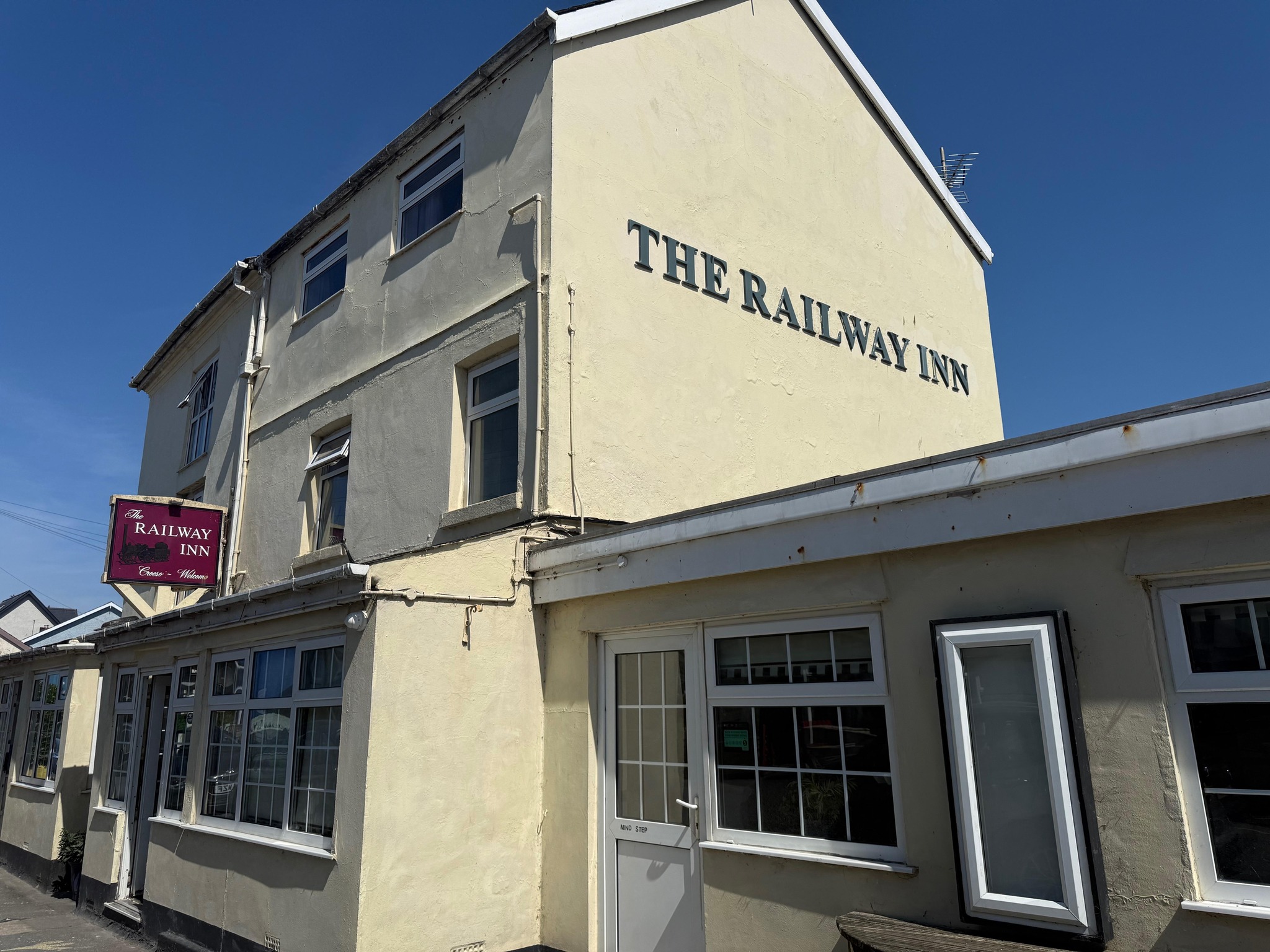 Logans at The Railway Inn | Morfa Borth
