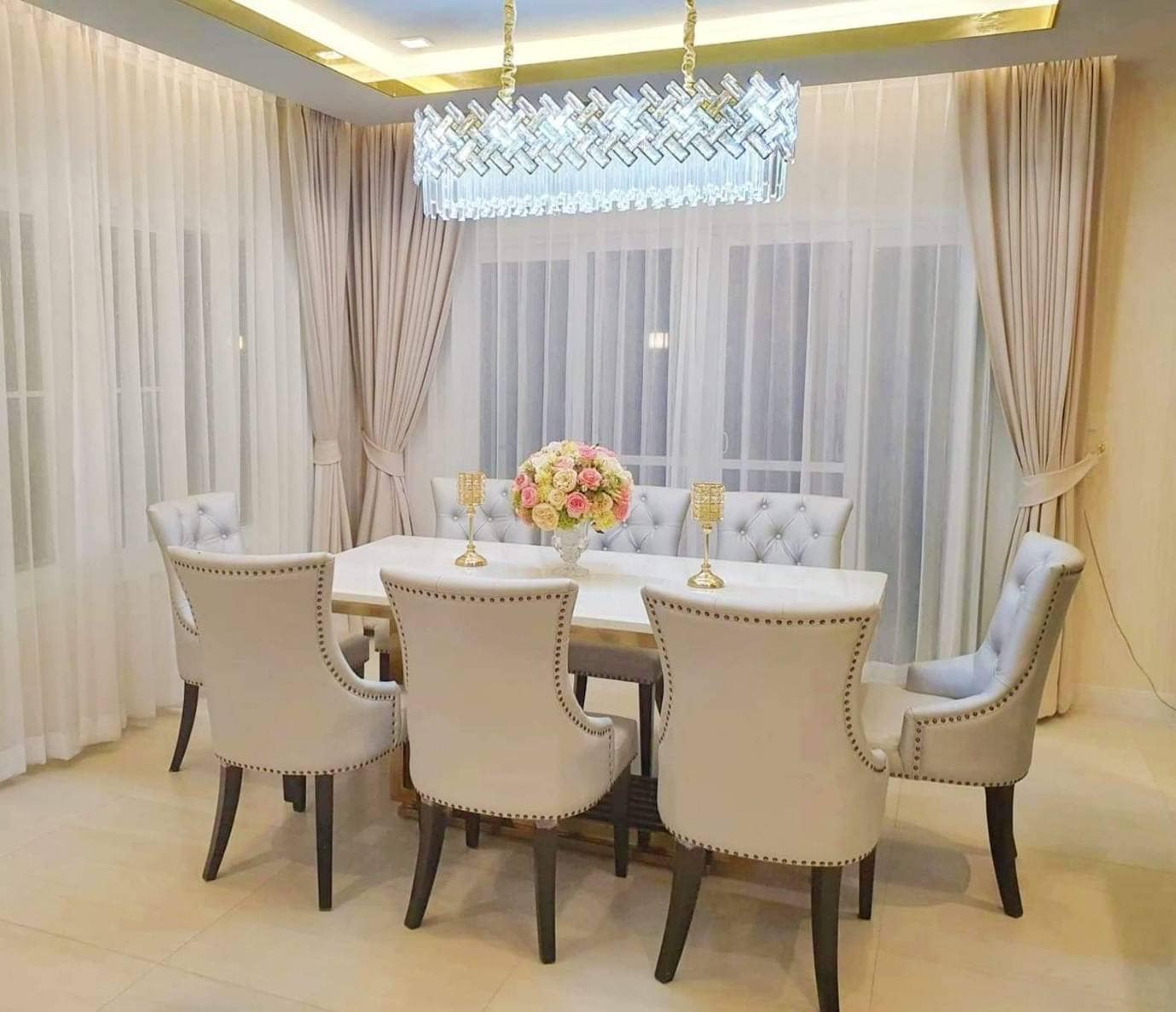 Dining sets that speak for you the moment guests walk in 😍🍽️ From cozy ...