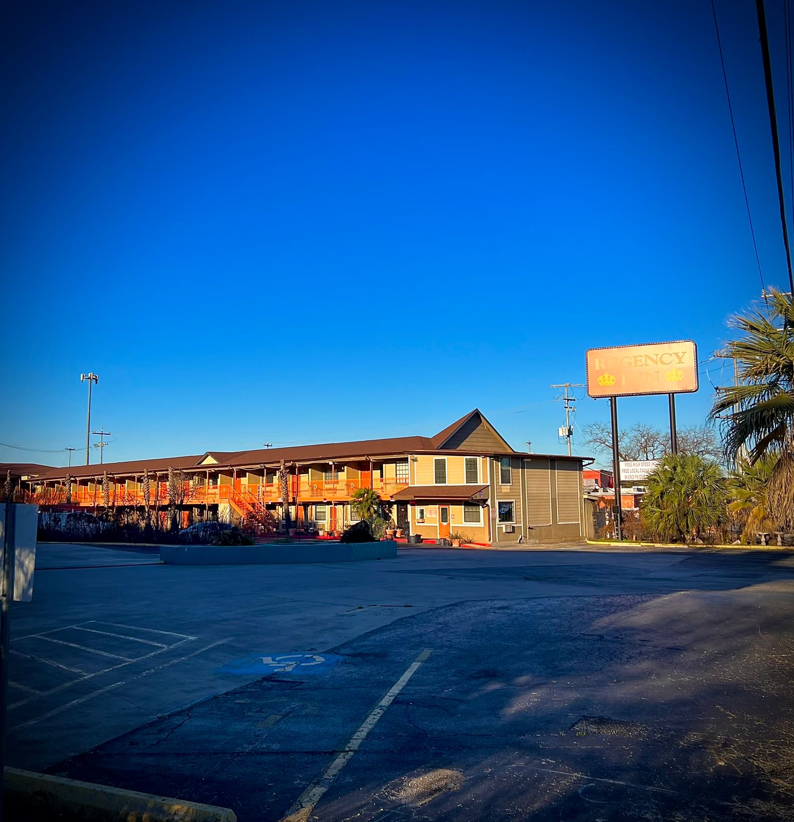 Regency Inn Hotel | San Antonio TX