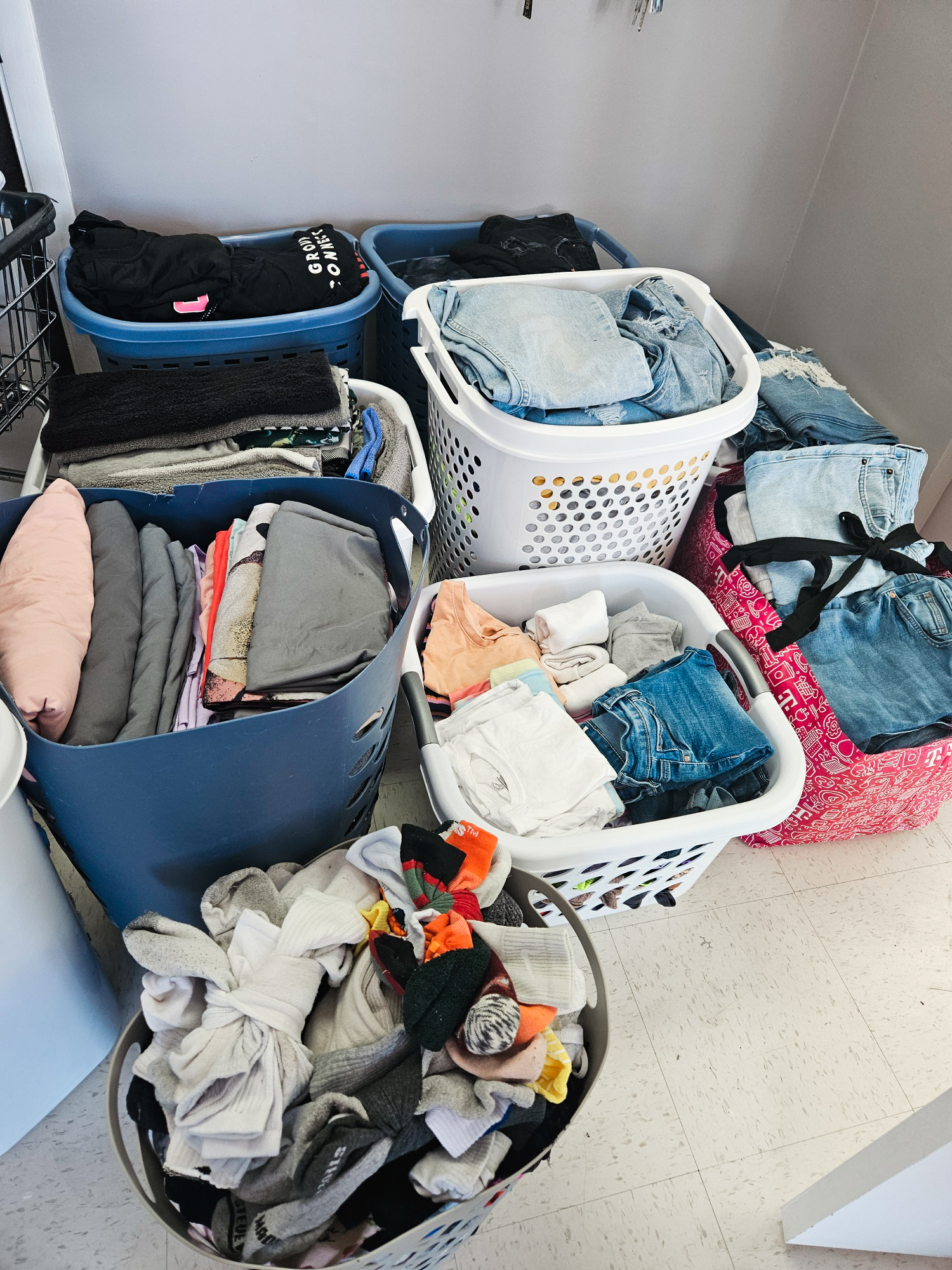 Doris - PICTURE THIS: You didn't have time to do laundry over the ...