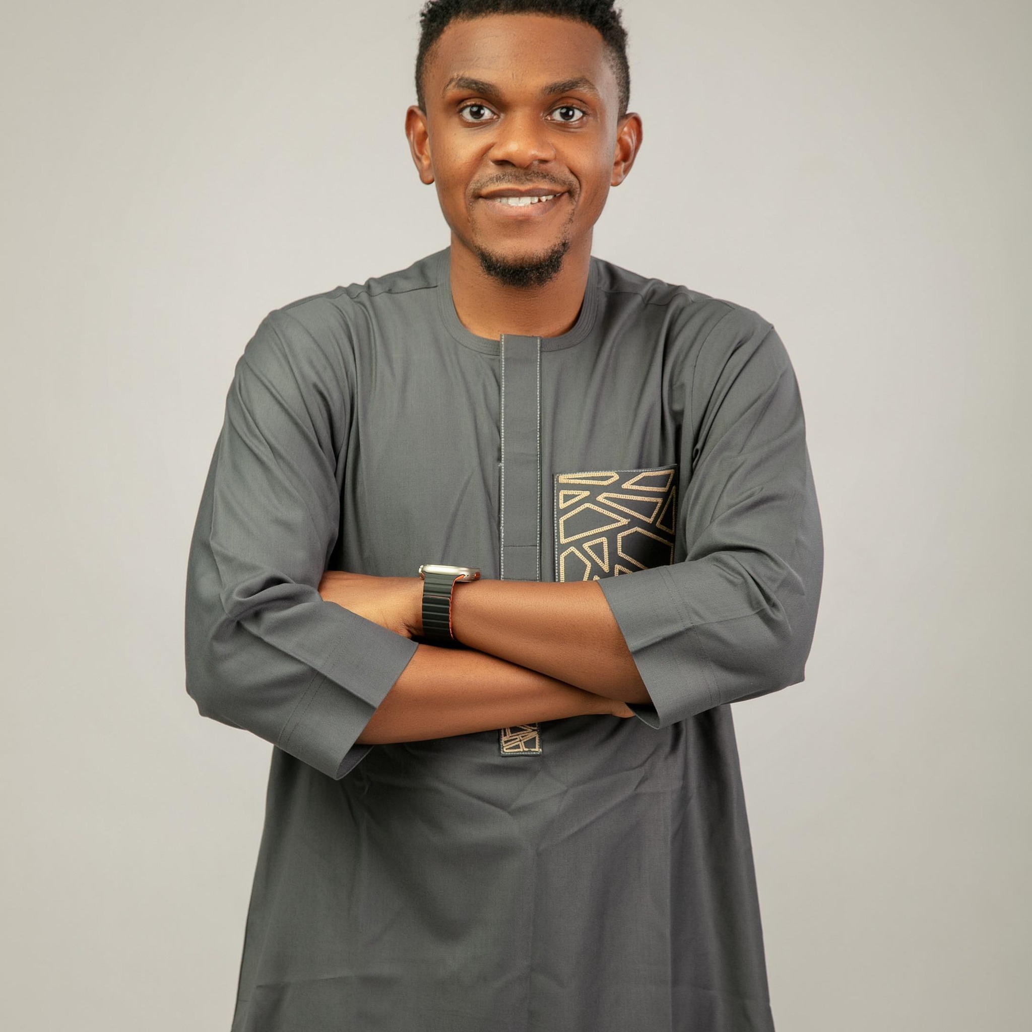 Abeg make una come beg MK Stixx before e go carry the lead singer go ...