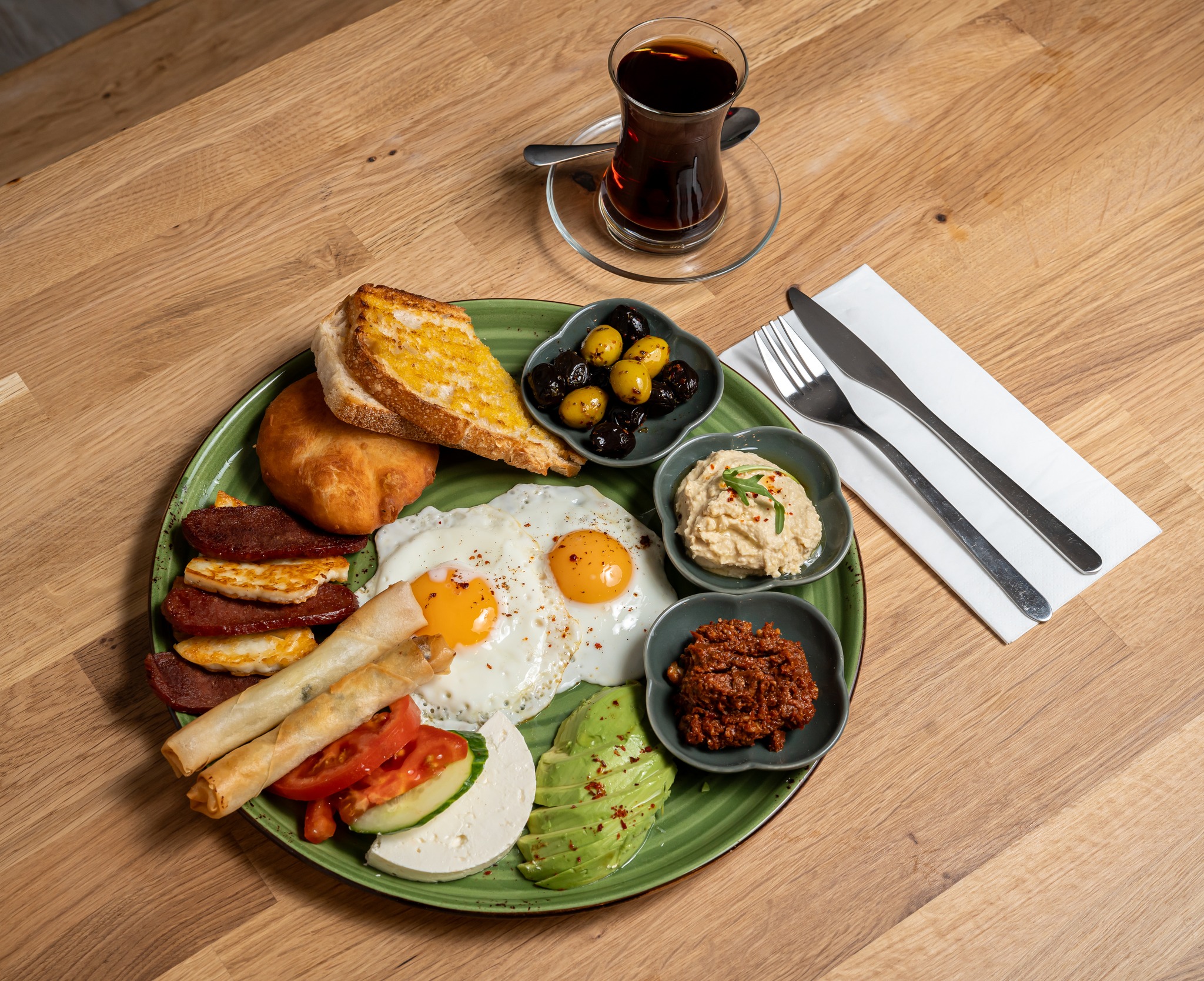 Zera Cafe House & Bistro | London