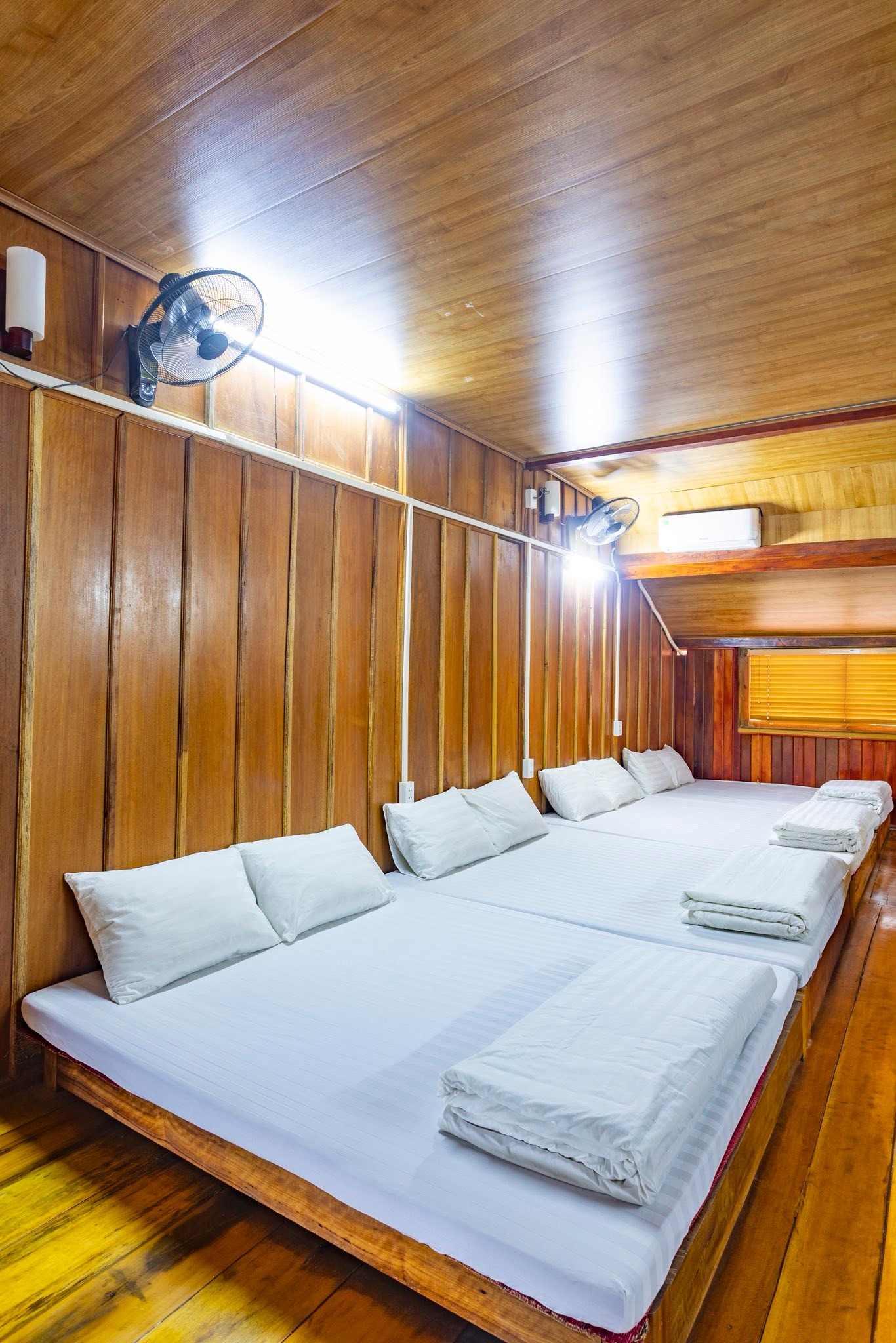 Mộc Luxury Homestay & Cafe... - Mộc Luxury Homestay & Cafe