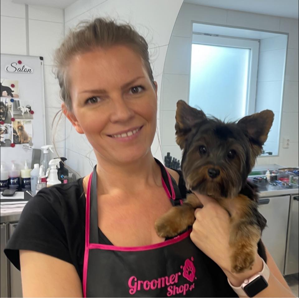 Frøya 🌸🐩 lille hjerteknuser! Hun var innom for en full klipp, og altså ...
