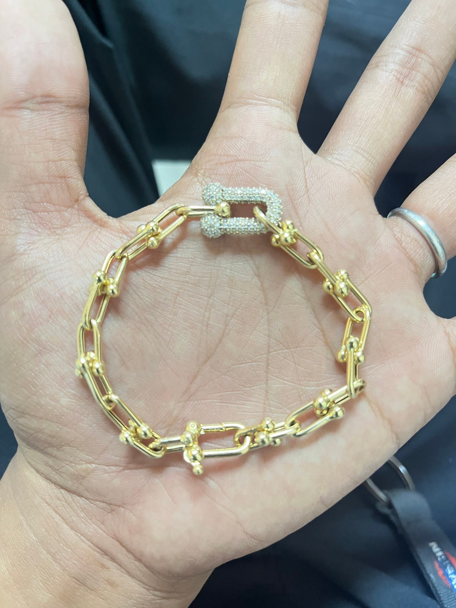 K18 TIFFANY & CO. ✨ BRACELET S7 - 9.2 Grams ✨ Good as new Pm if 