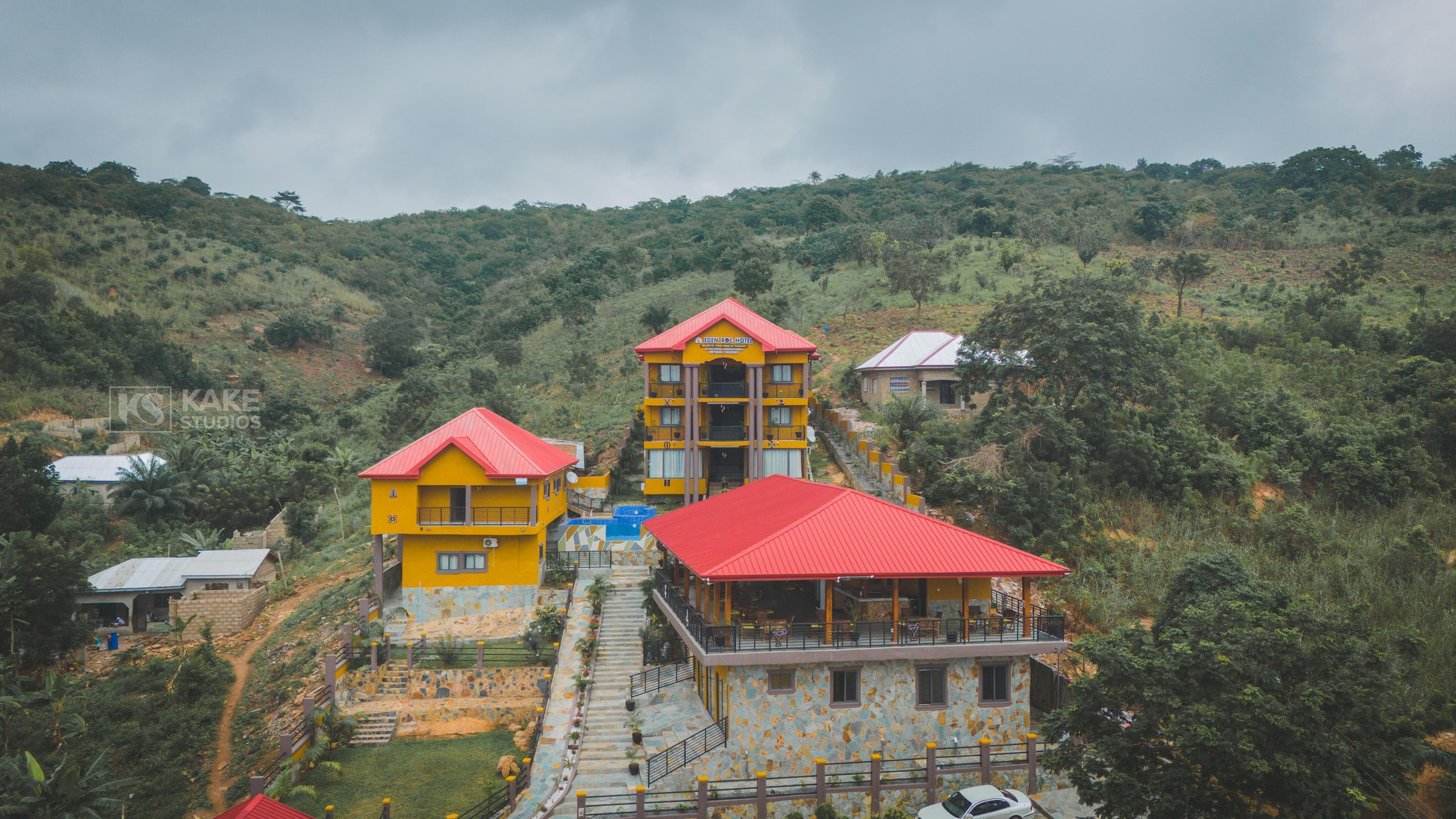 Eden Roc Luxury Hotel | Odumase