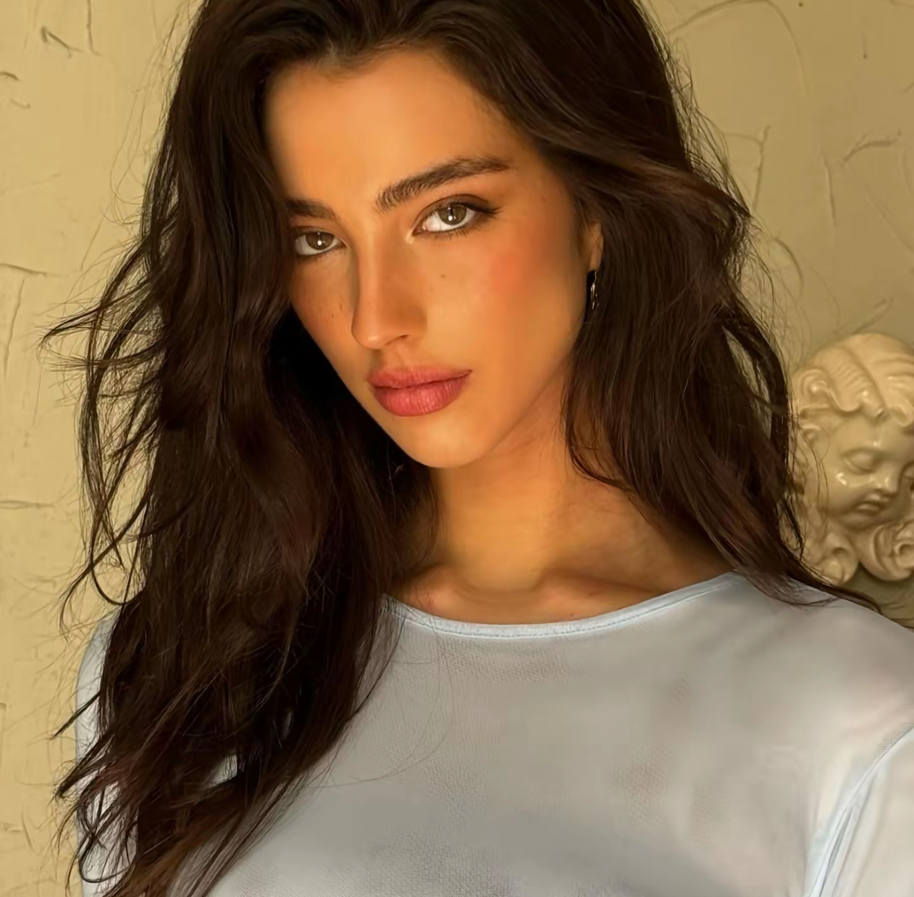 Watch 👉https://abroad.yd126.com/ab_short/playlet/rmnrEZTYJu 🌟 She is ...