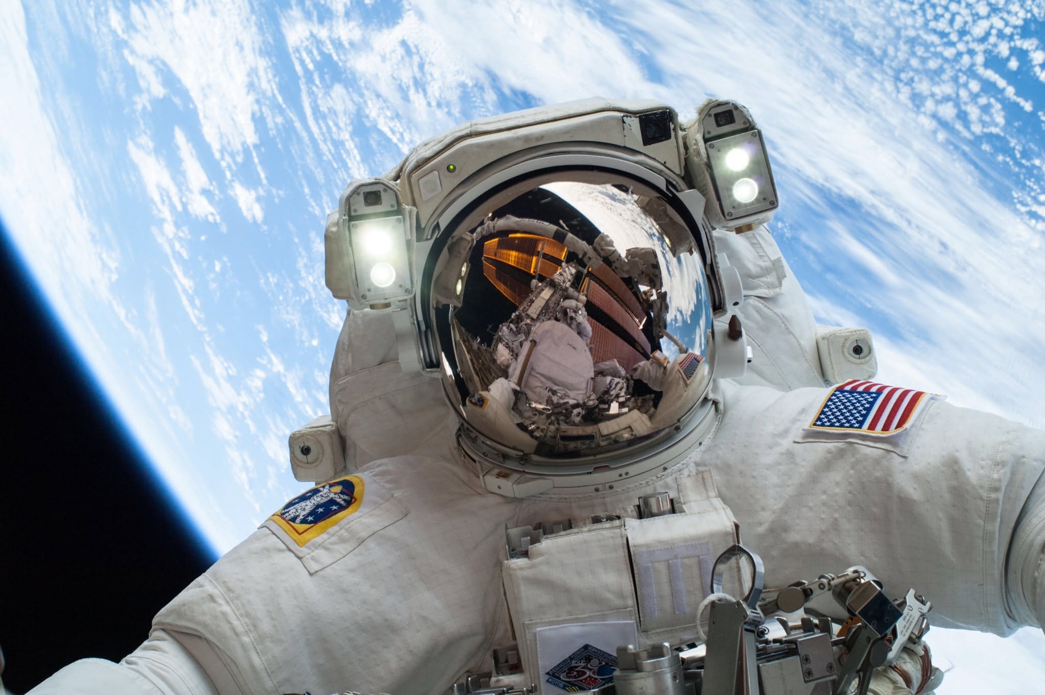 Space, Astronomy, Universe & Science Lovers Community | The Moon has no ...