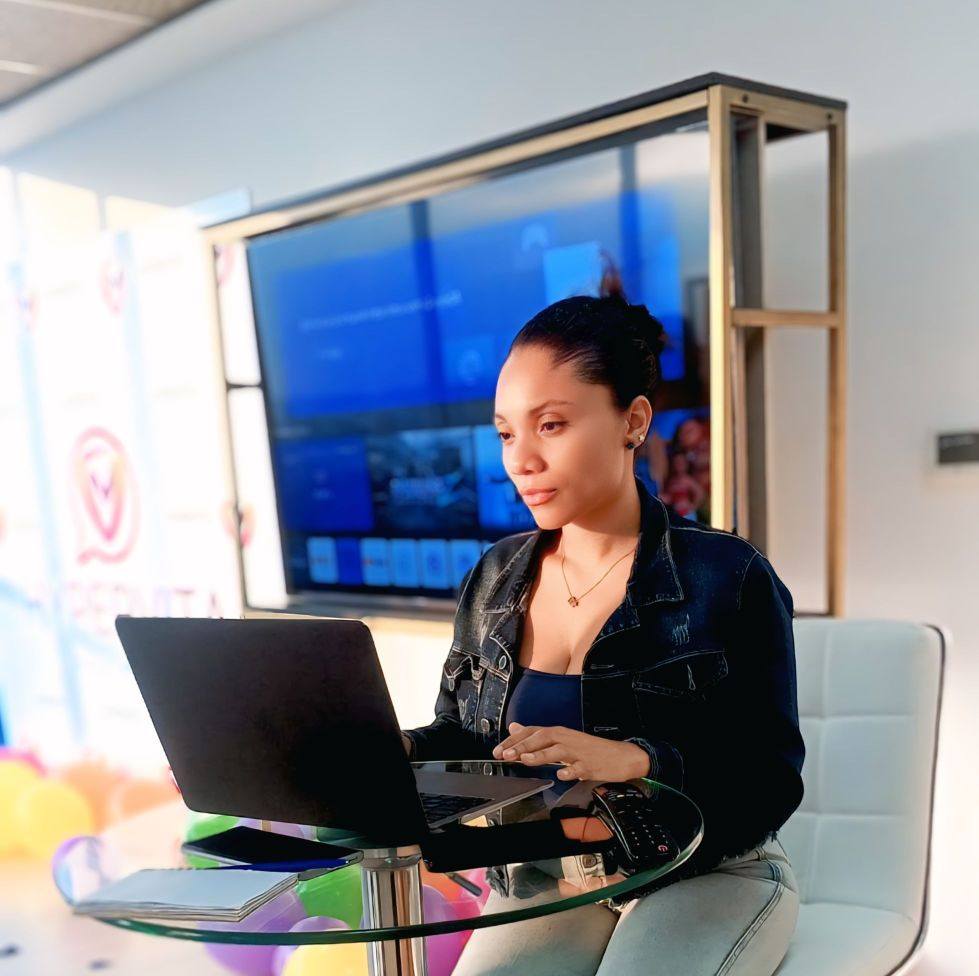 Angela Angulo - Networker