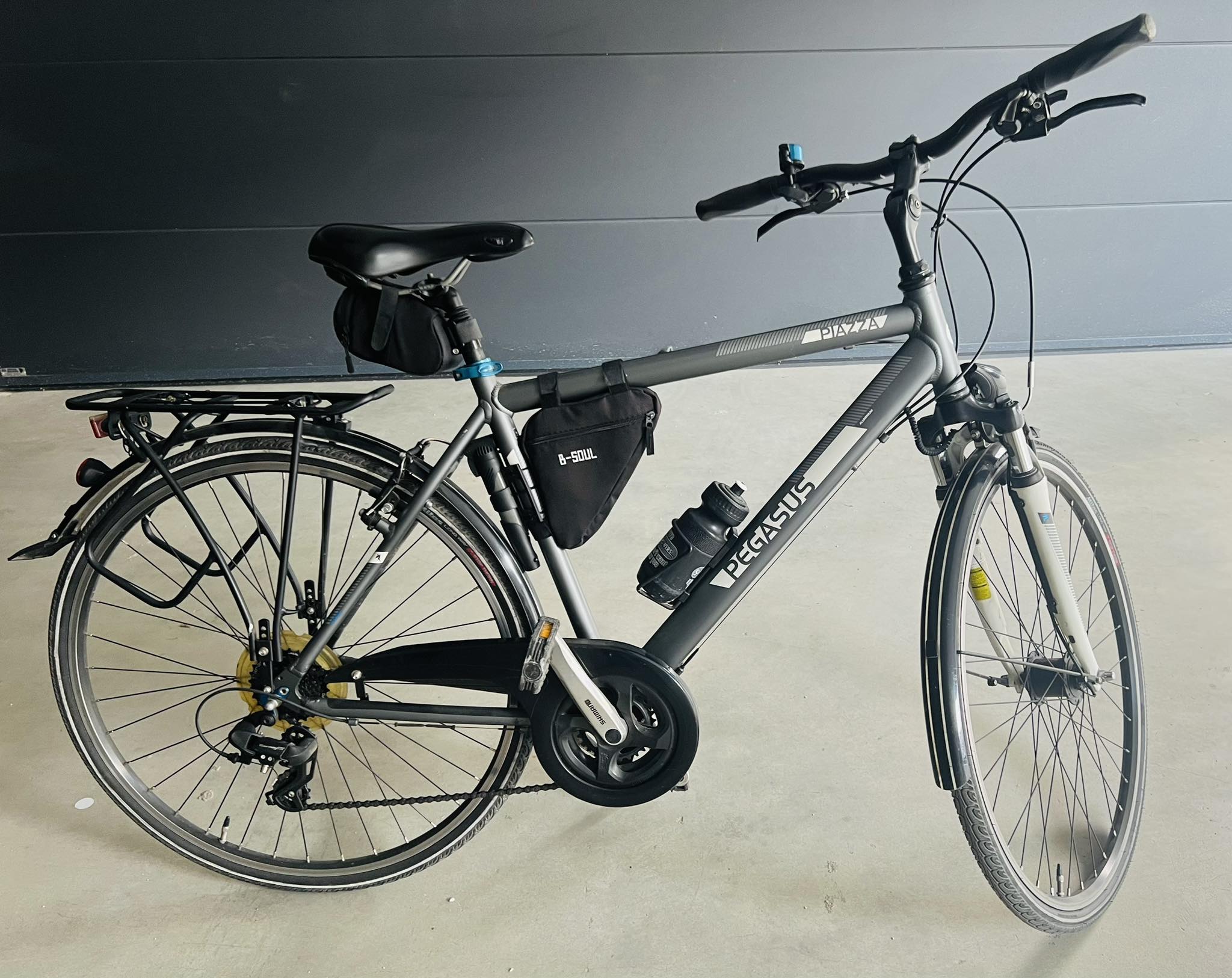 gebrauchtes damenrad Tern Vektron S10 E-Bike Gebraucht | Generalüberholt Color:Green Emerald / Black Category:Trinkflaschen/halter_Deckel: Kunststoff mit Soft‑Touch Cube Kathmandu Hybrid Pro