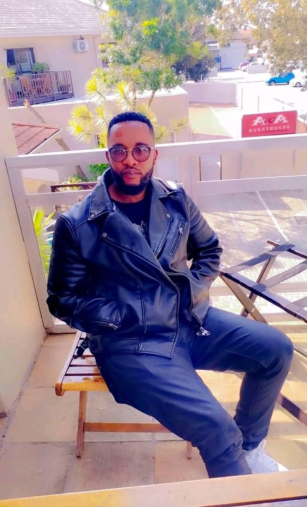 Tiisetso Sekobolo