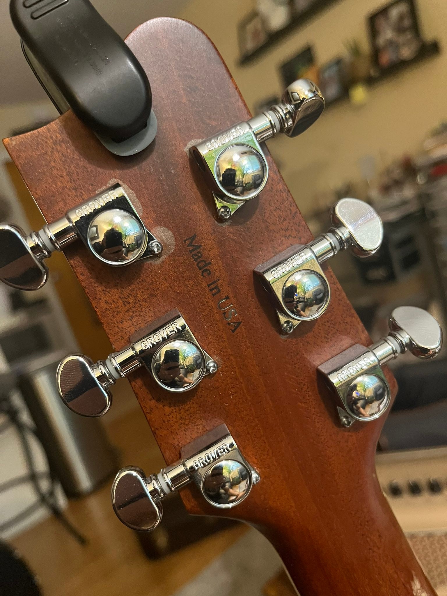 1999 Tacoma Chief C3C guitar in great condition