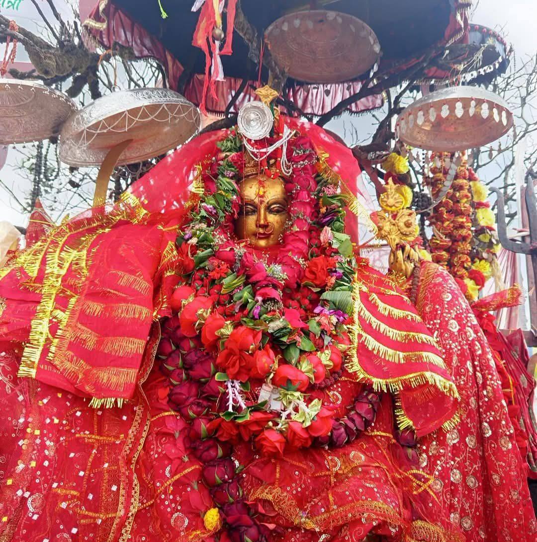 जय आमा पाथिभरा नदेखे झैं नगरौ ॐ Jay aama Mata pathibhara reels # ...