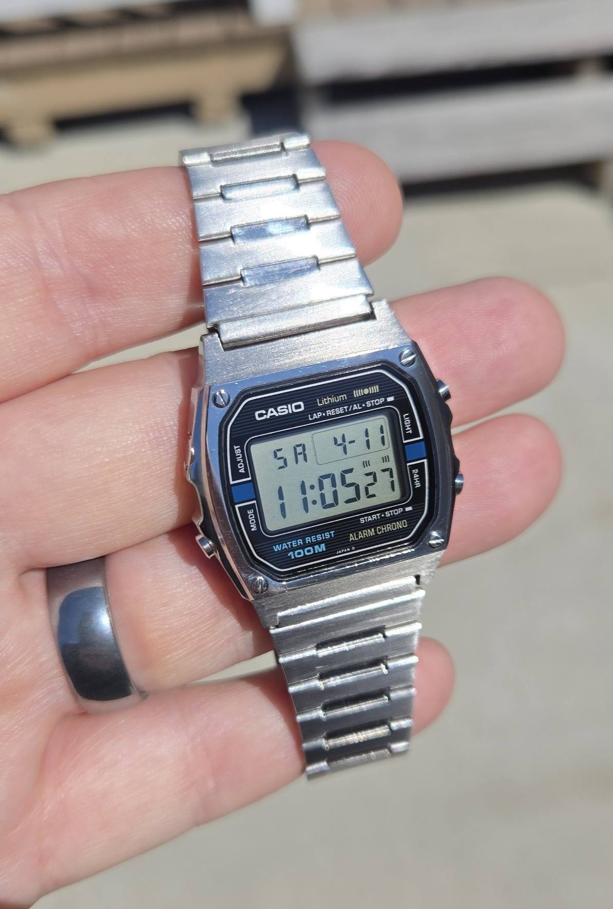 Casio w-760 watch features and description