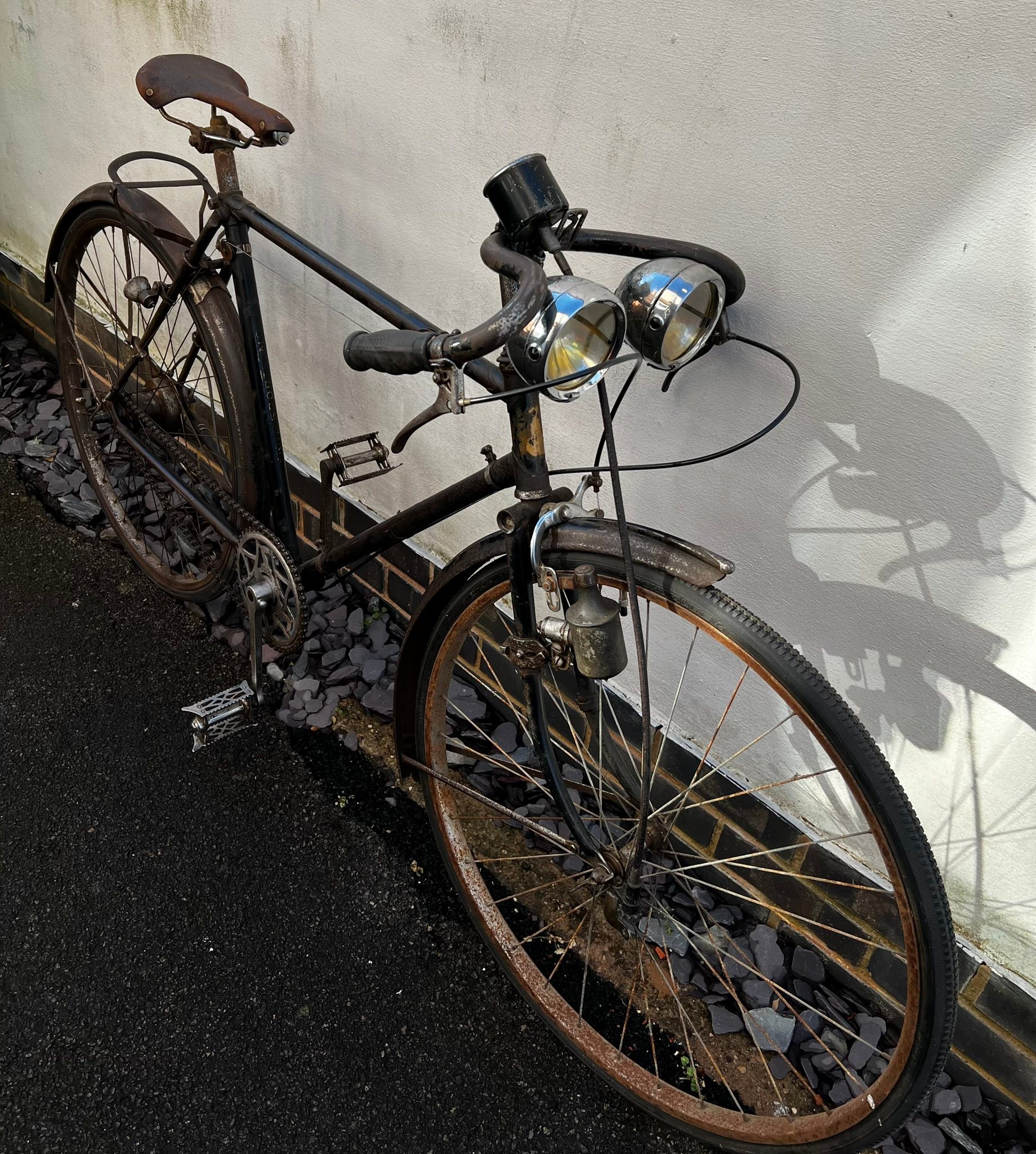 1935 Raleigh Sports model. This took some effort as the driver was 