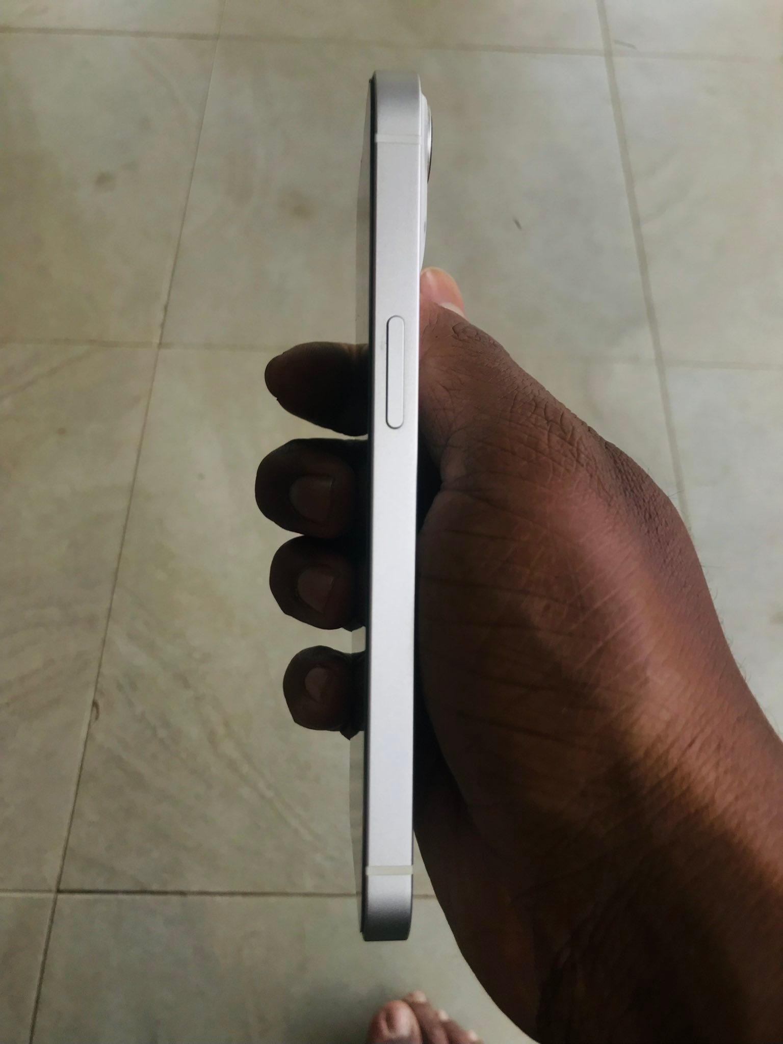 Apple iPhone 13 256GB in mint condition. No scratches or marks 