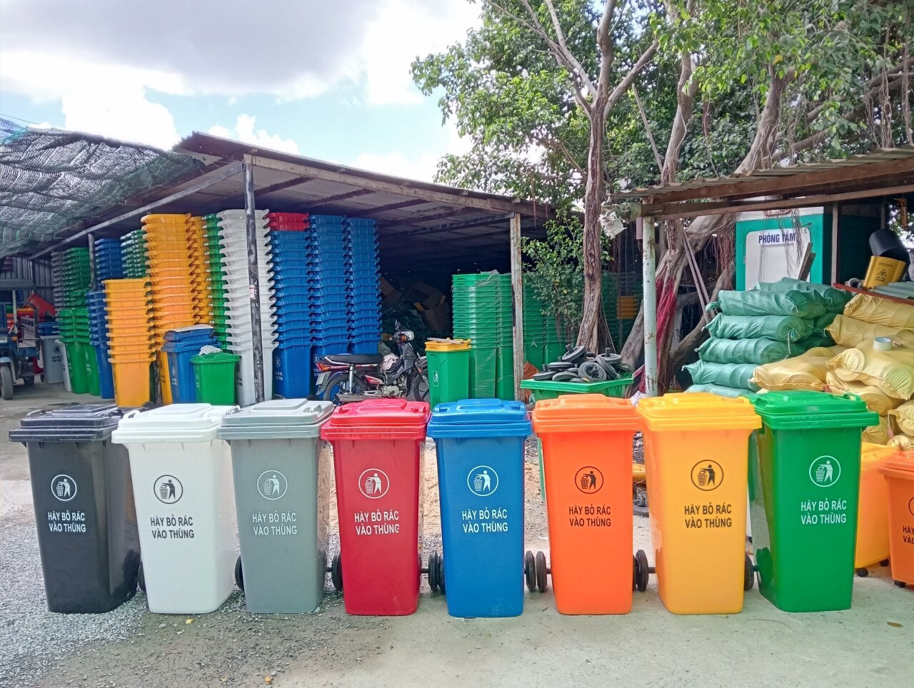 Thùng Rác Nhựa Cần Giuộc Long An 0966728379 | Can Giuoc