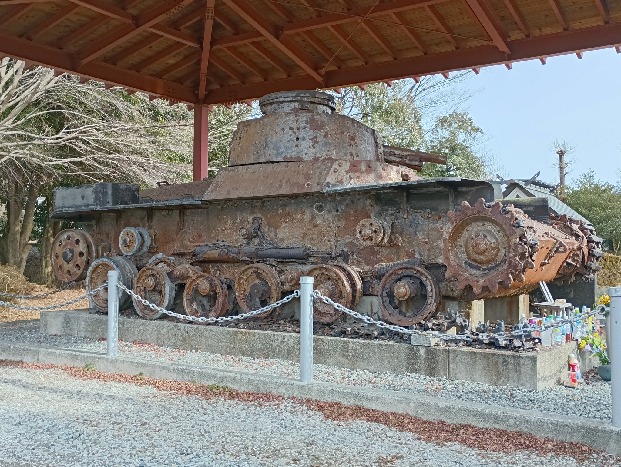 人類を戒める朽ちた戦車！戦車少年兵学校。静岡県富士宮市。14～19歳の 
