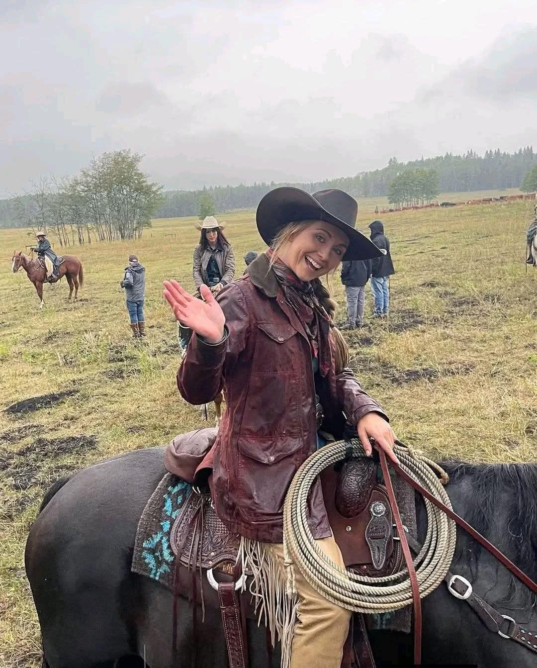 Heartlandshoww - Our pretty Amber 😉👍! #heartland | Facebook