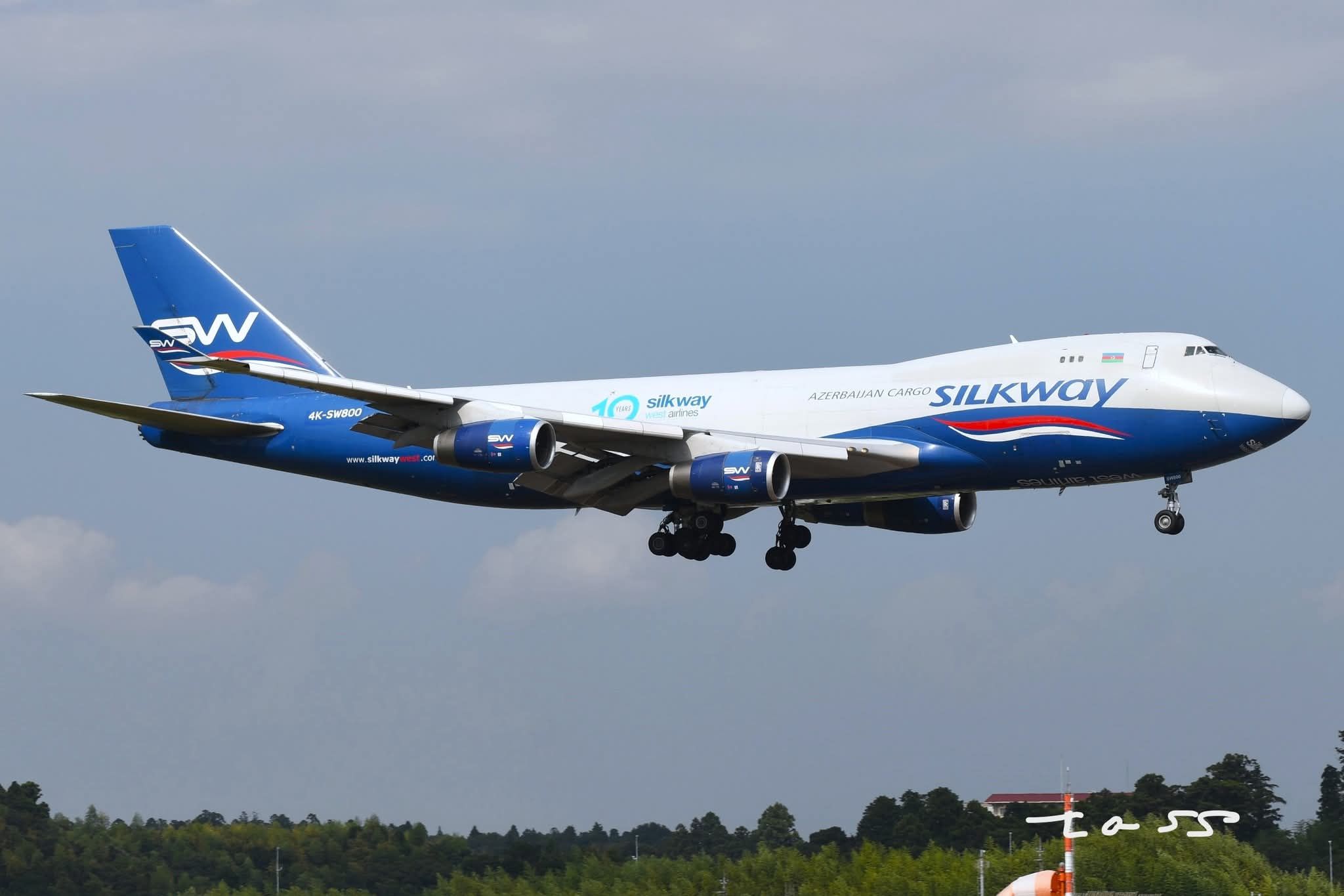 SILKWAY WEST AIRLINES B747-400F / 4K-SW008 at NRT/RJAA 14/01/2024