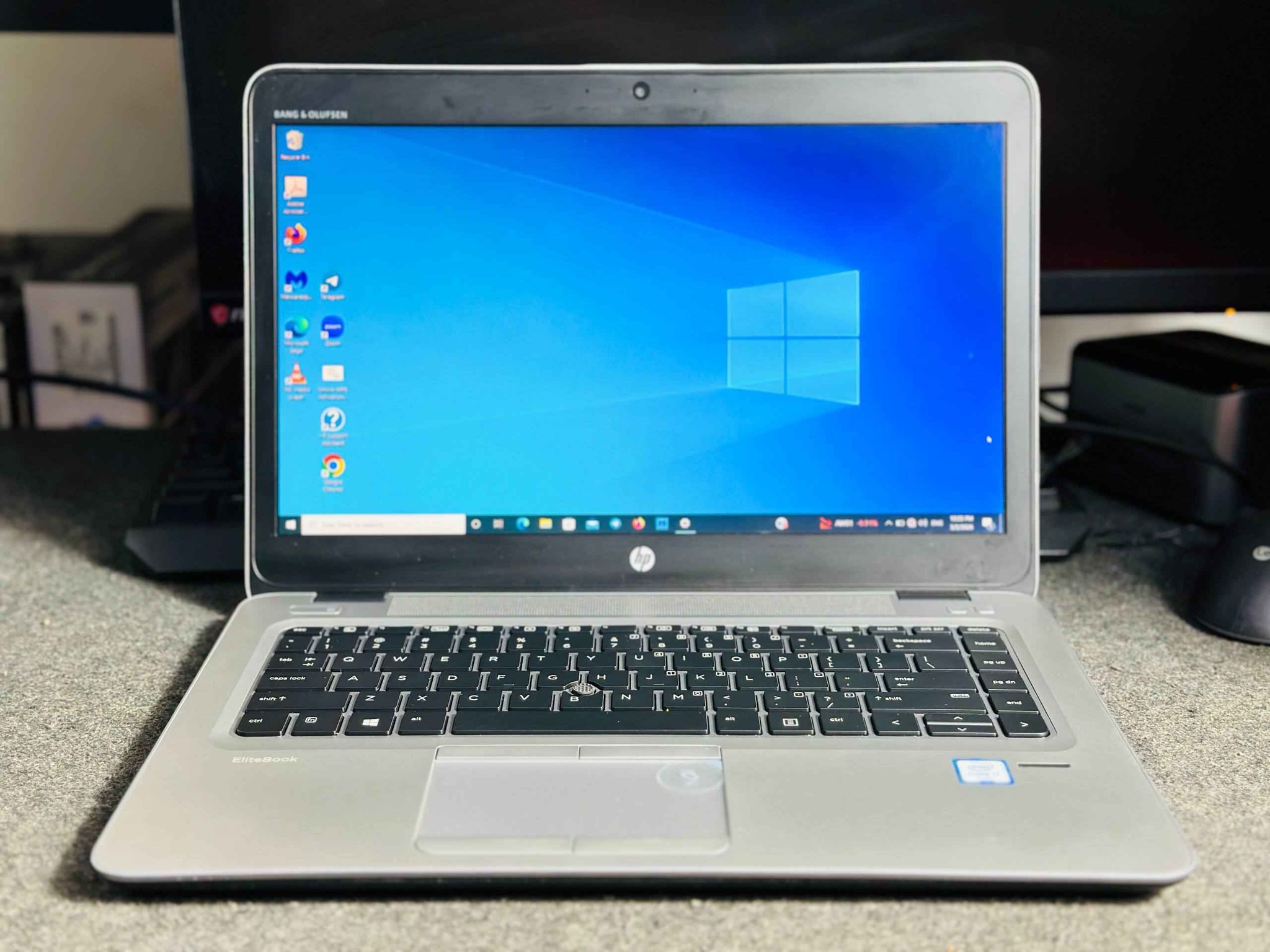 HP Elitebook 14' ( CPU I7-6500U / RAM 8GB / SSD 128GB / HDD 500GB