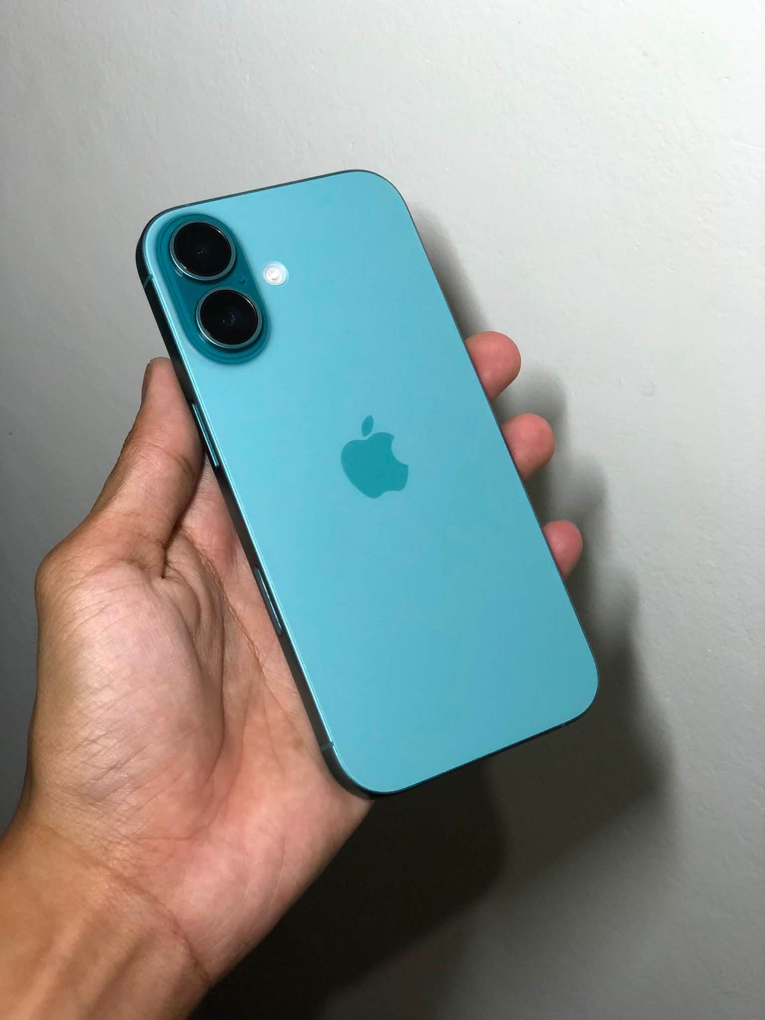 iPhone 16 Teal 128GB 93% Battery Health Under Apple Warranty until 