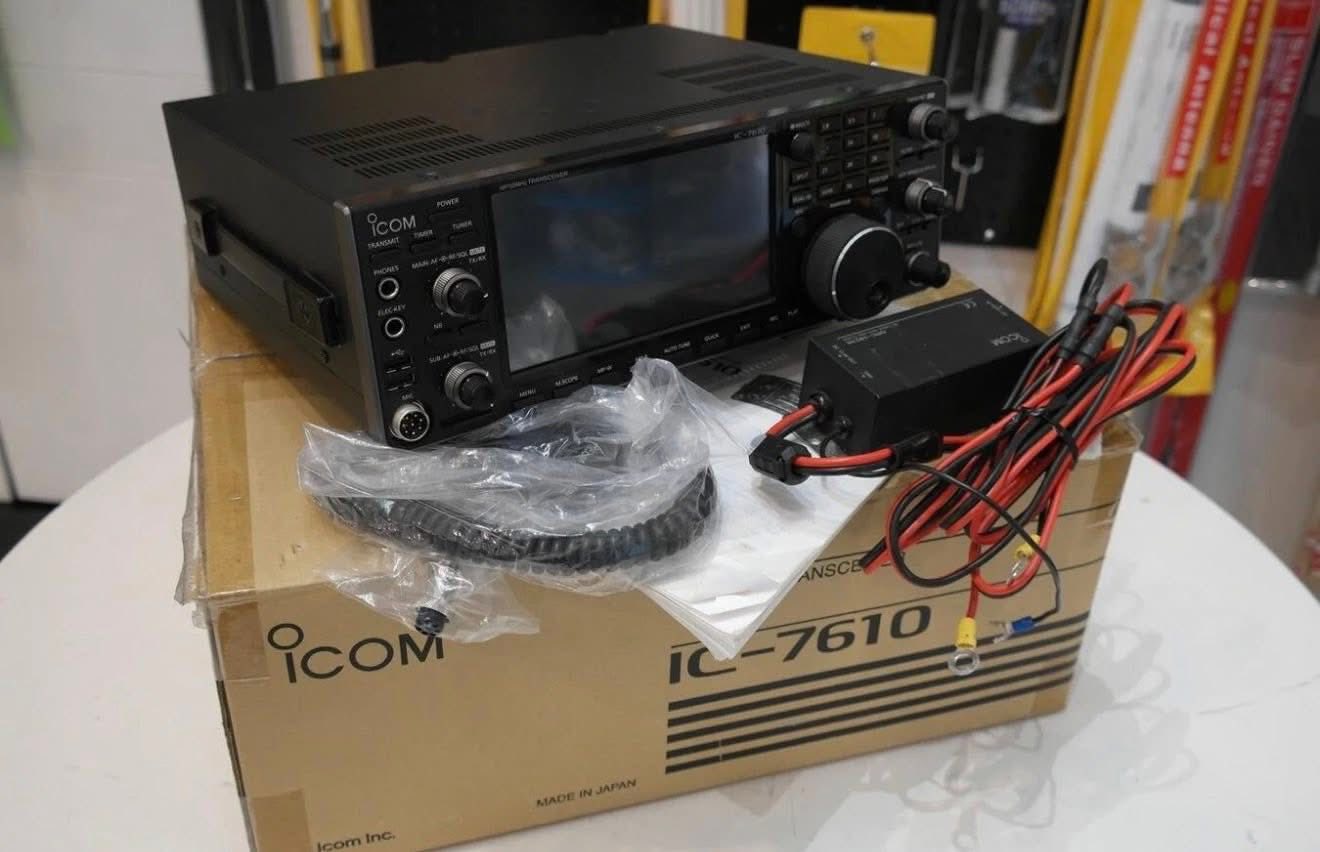 Icom TRANSCEIVER 美品 IC-2720 FM DUAL BAND