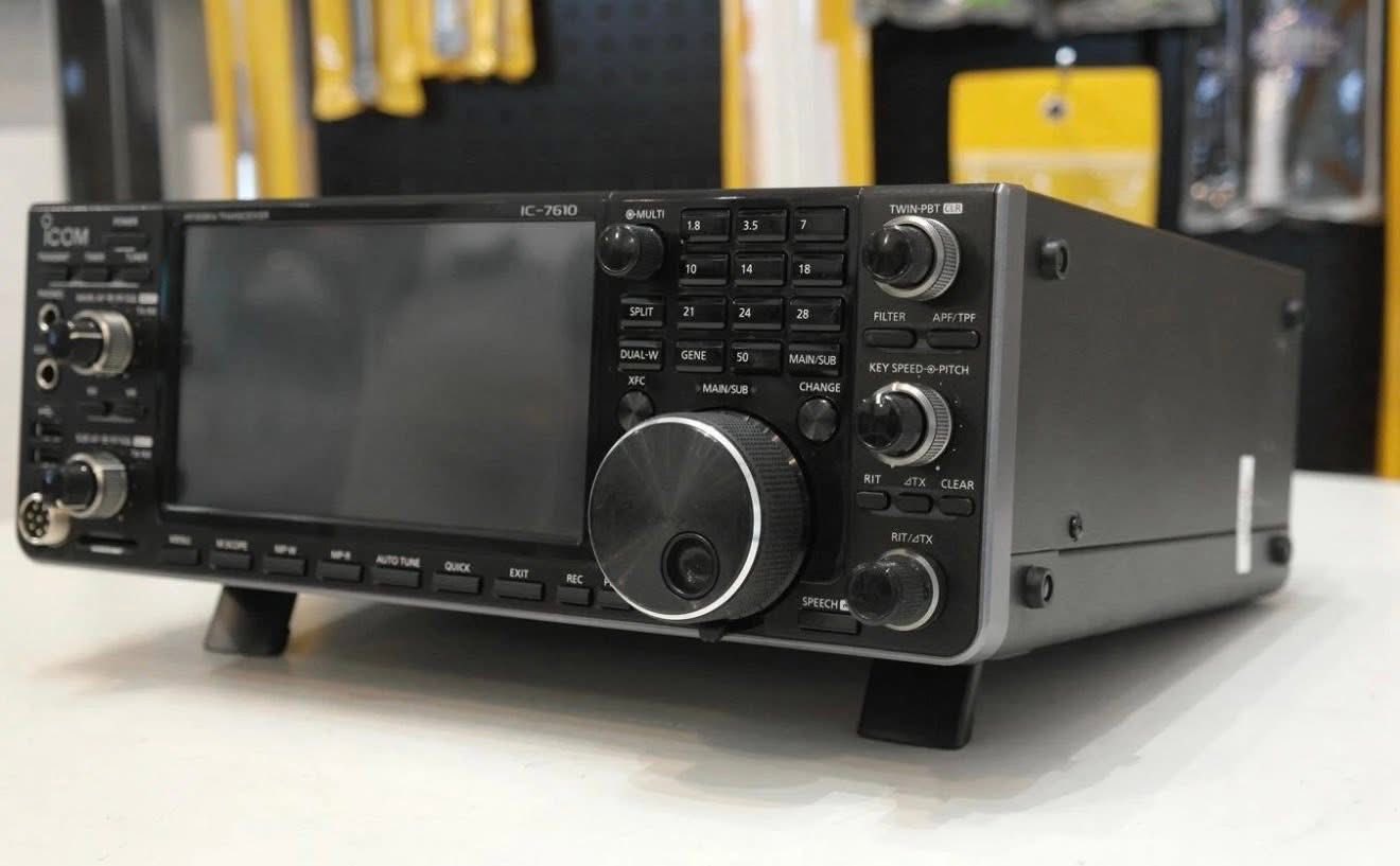 DUAL TRANSCEIVER Icom 美品 BAND FM IC-2720